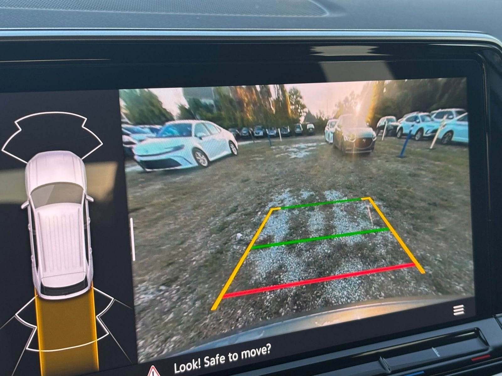 Thumbnail: 2025 Volkswagen Atlas - 17