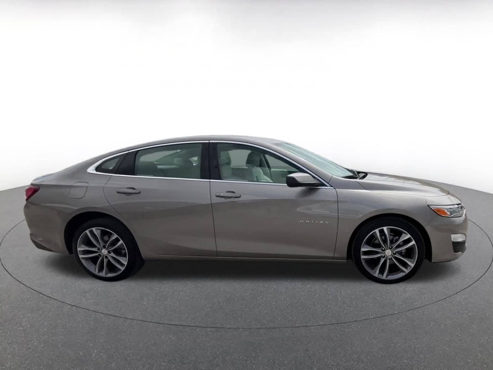 Thumbnail: 2024 Chevrolet Malibu - 16
