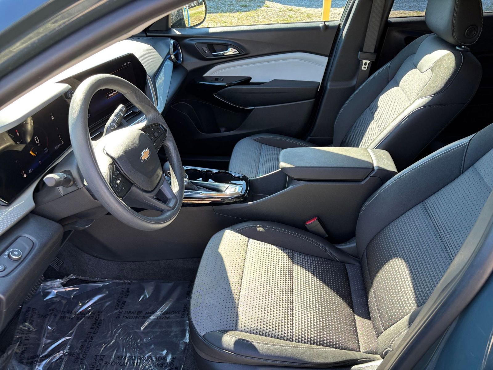 Thumbnail: 2025 Chevrolet Trax - 31