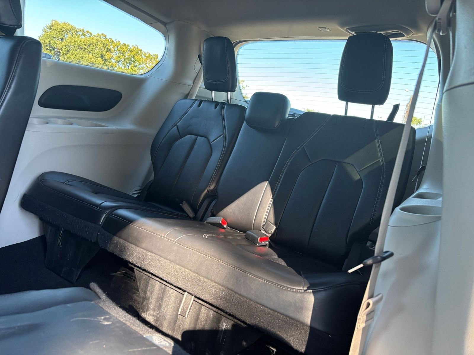 Thumbnail: 2024 Chrysler Pacifica - 30