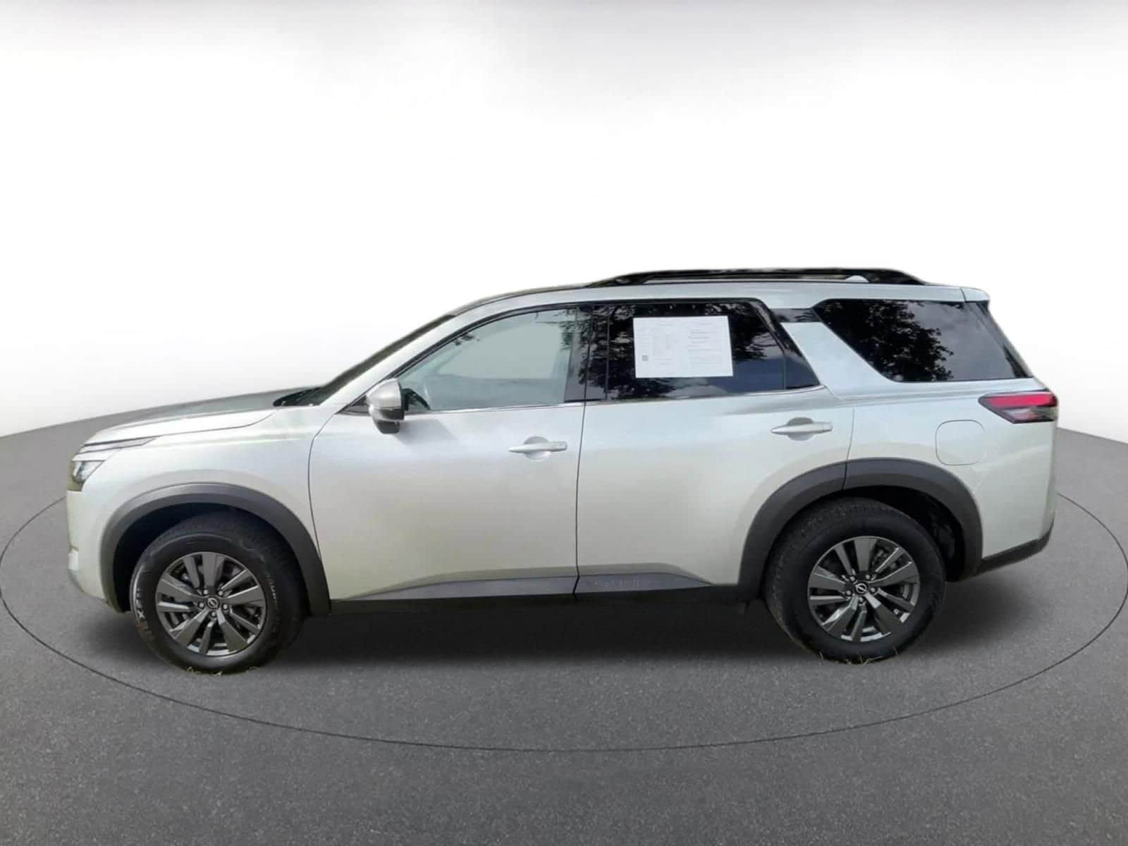 Thumbnail: 2025 Nissan Pathfinder - 9