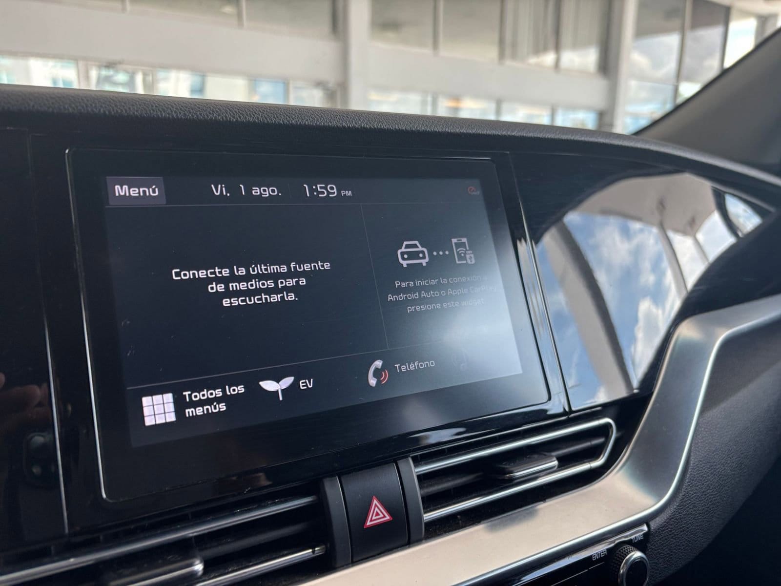 Thumbnail: 2022 Kia Niro - 25