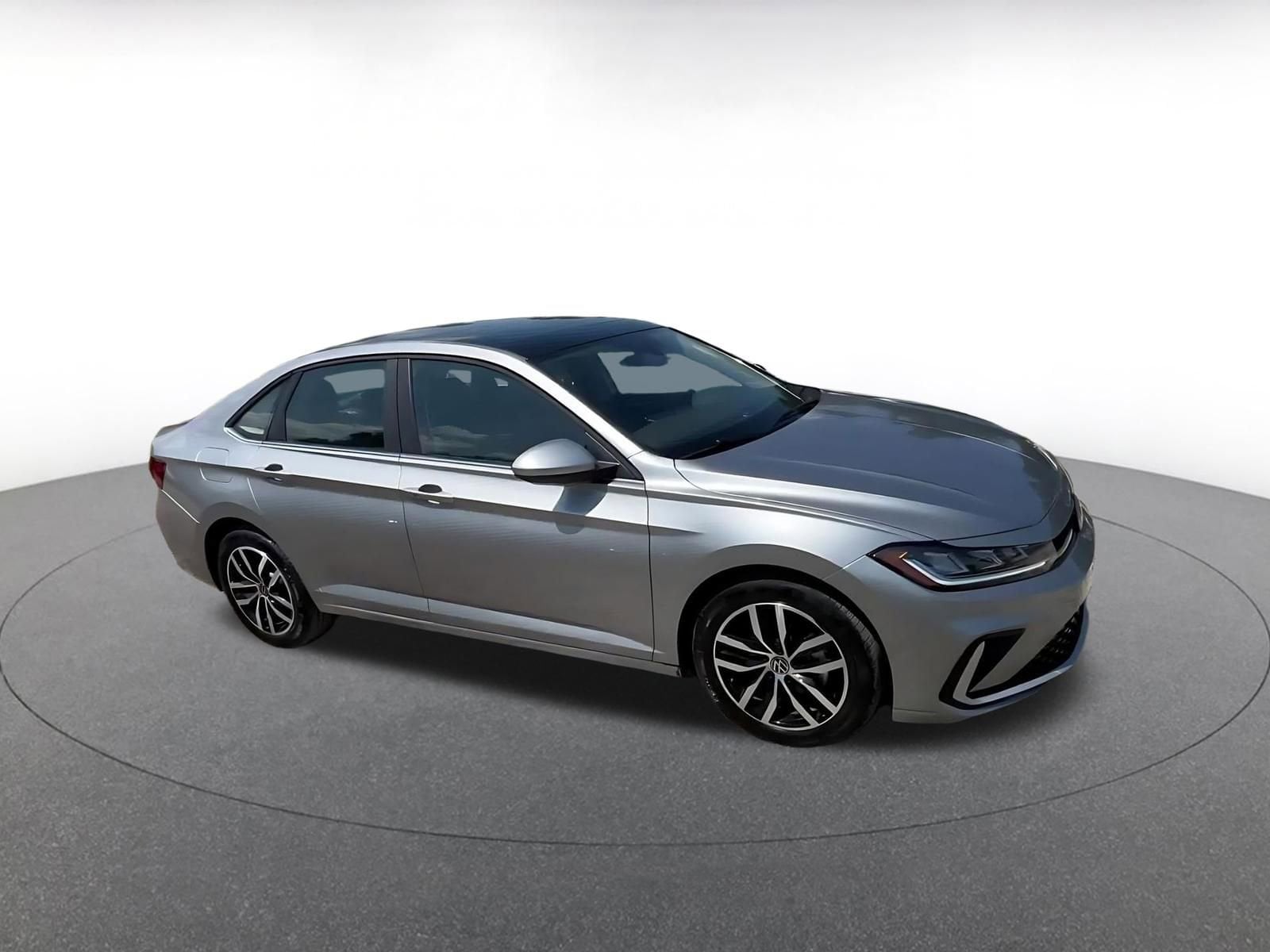 Thumbnail: 2025 Volkswagen Jetta - 2