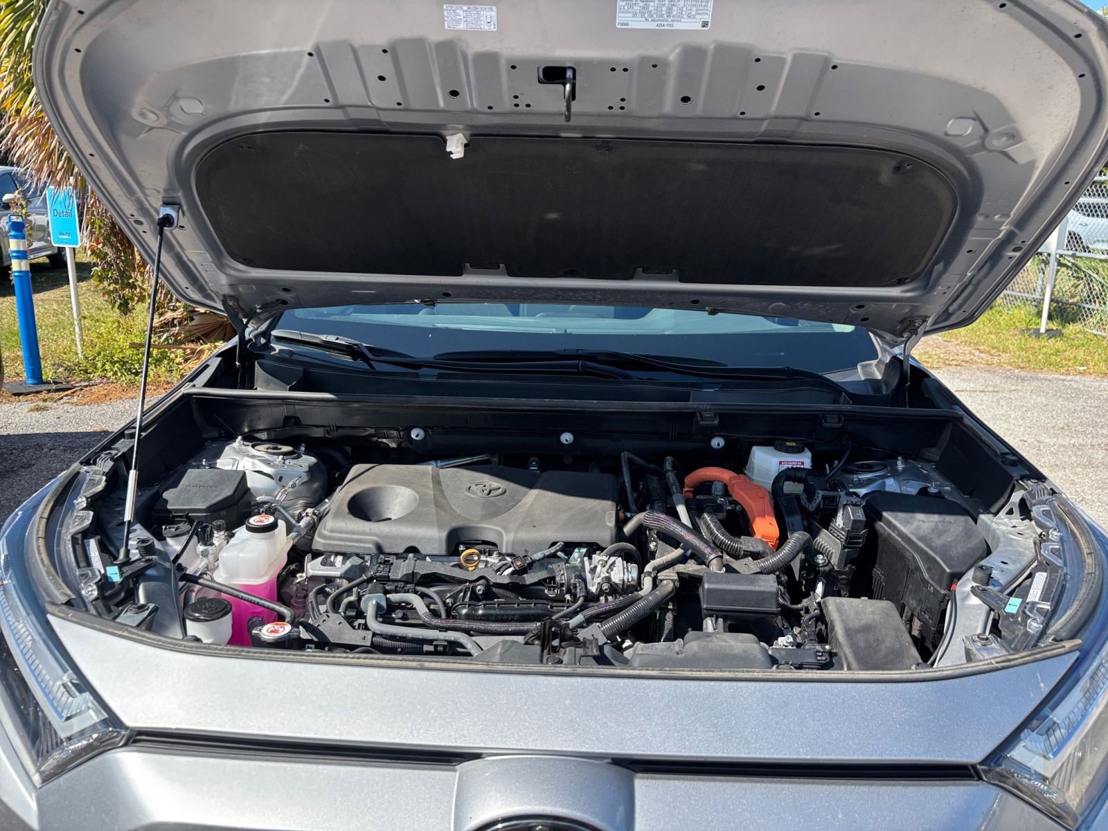 Thumbnail: 2025 Toyota RAV4 - 32