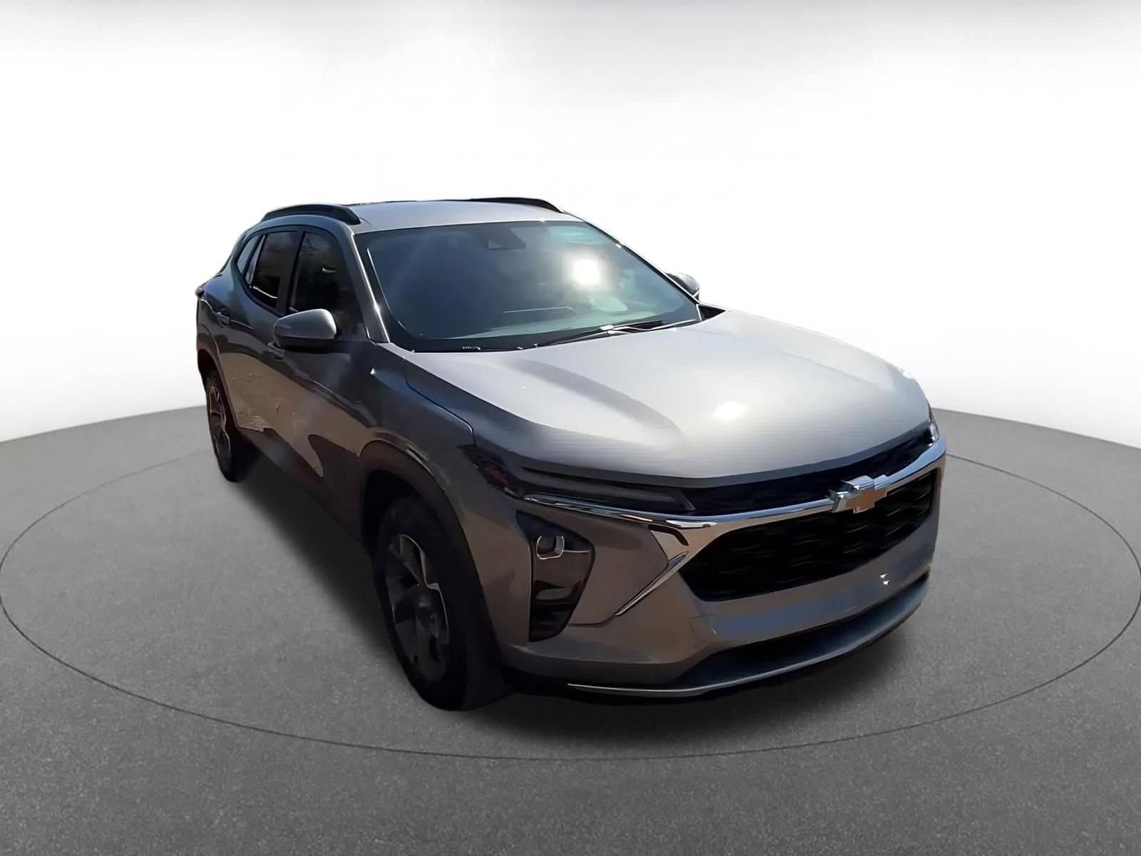 Thumbnail: 2025 Chevrolet Trax - 3