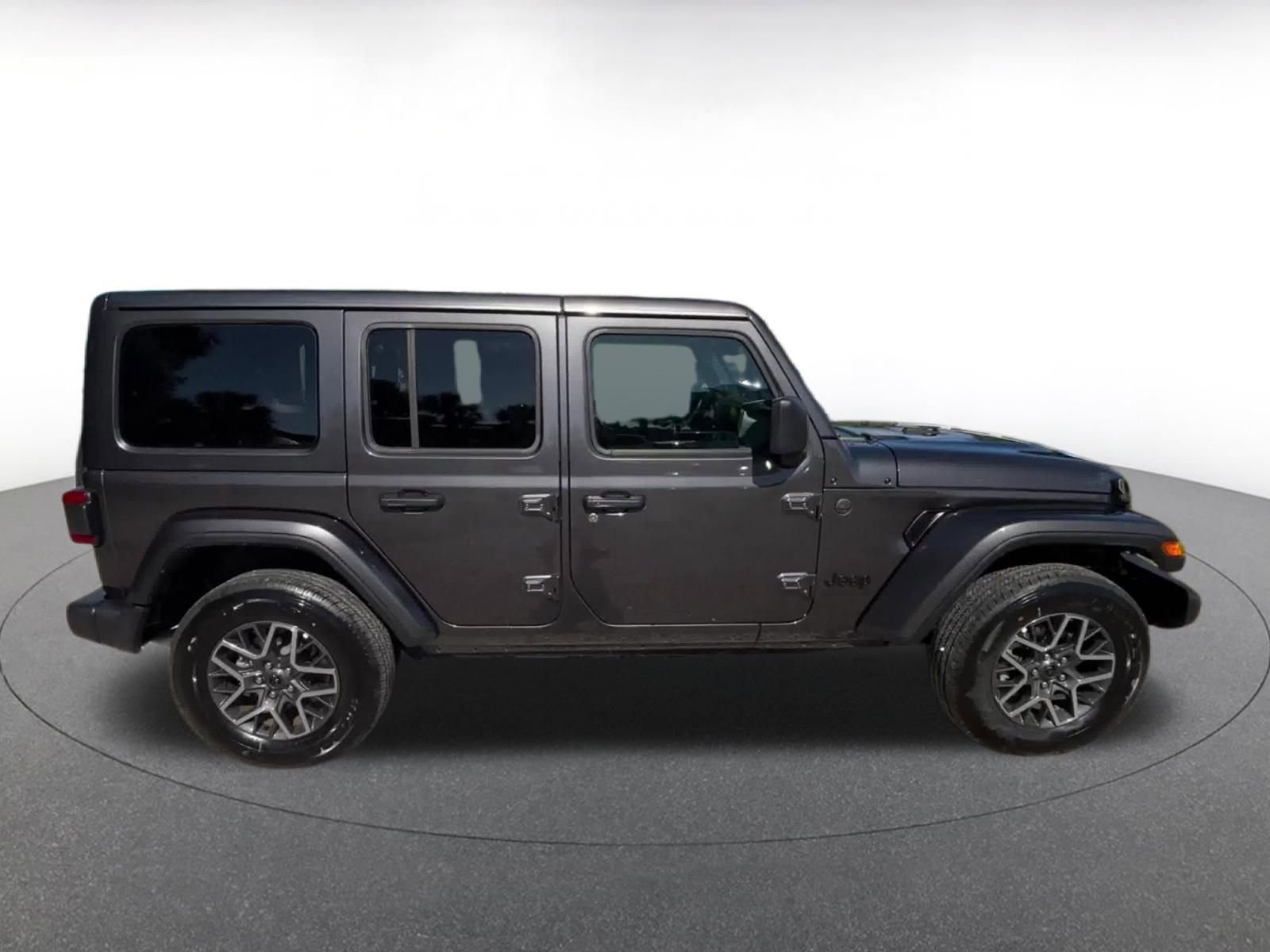 Thumbnail: 2025 Jeep Wrangler - 16