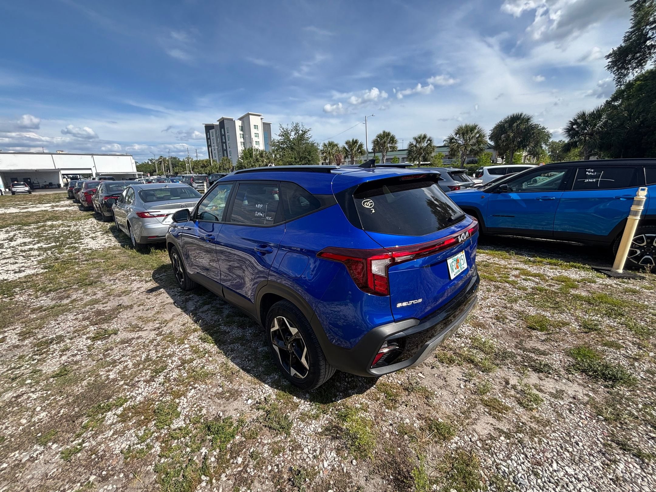 Thumbnail: 2025 Kia Seltos - 8