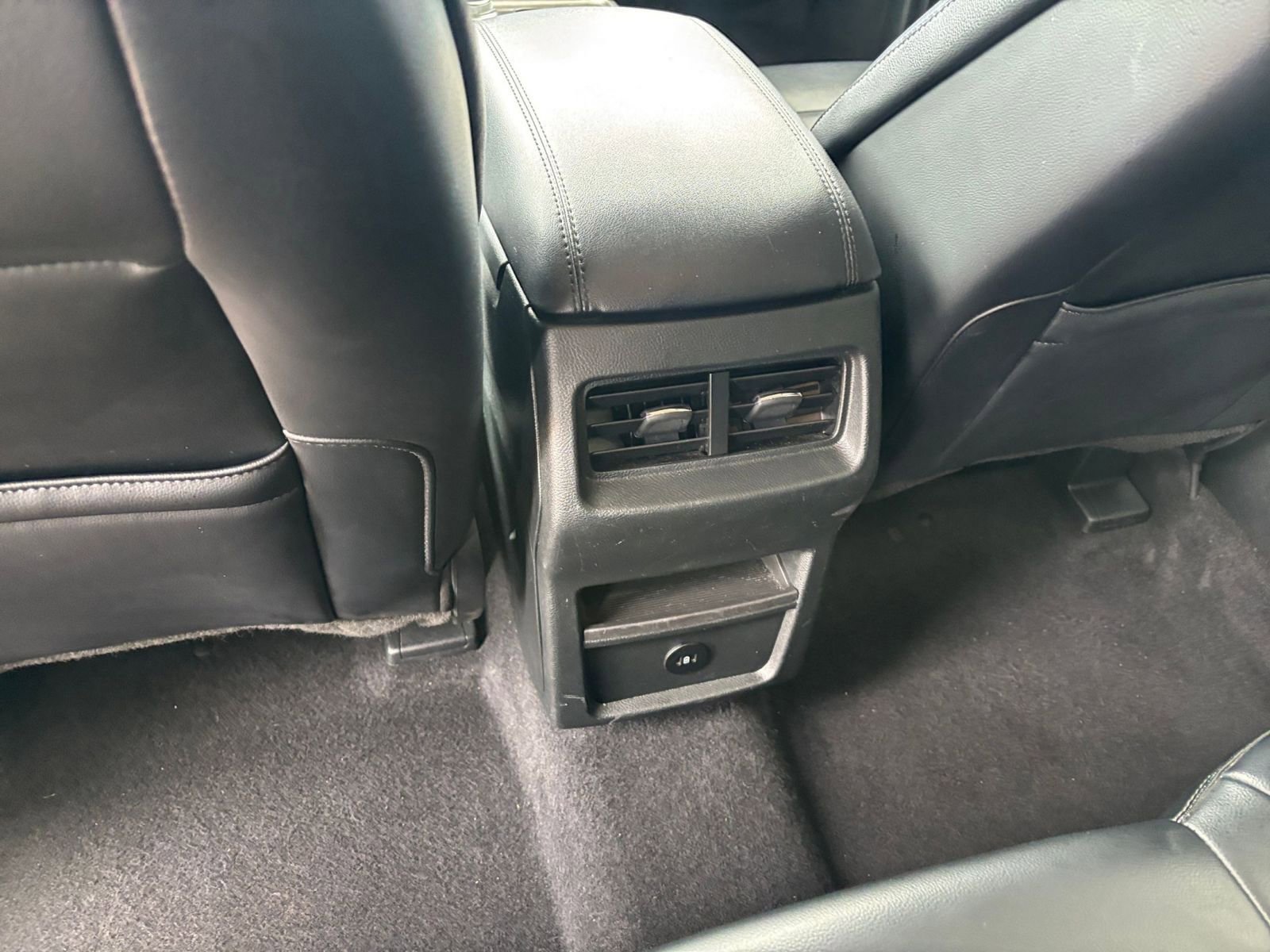 Thumbnail: 2024 Ford Edge - 24