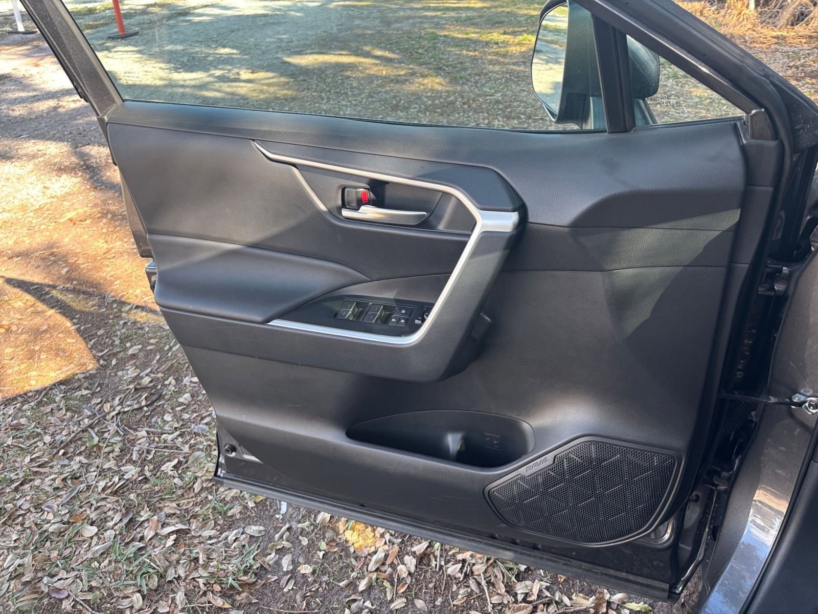 Thumbnail: 2025 Toyota RAV4 - 18