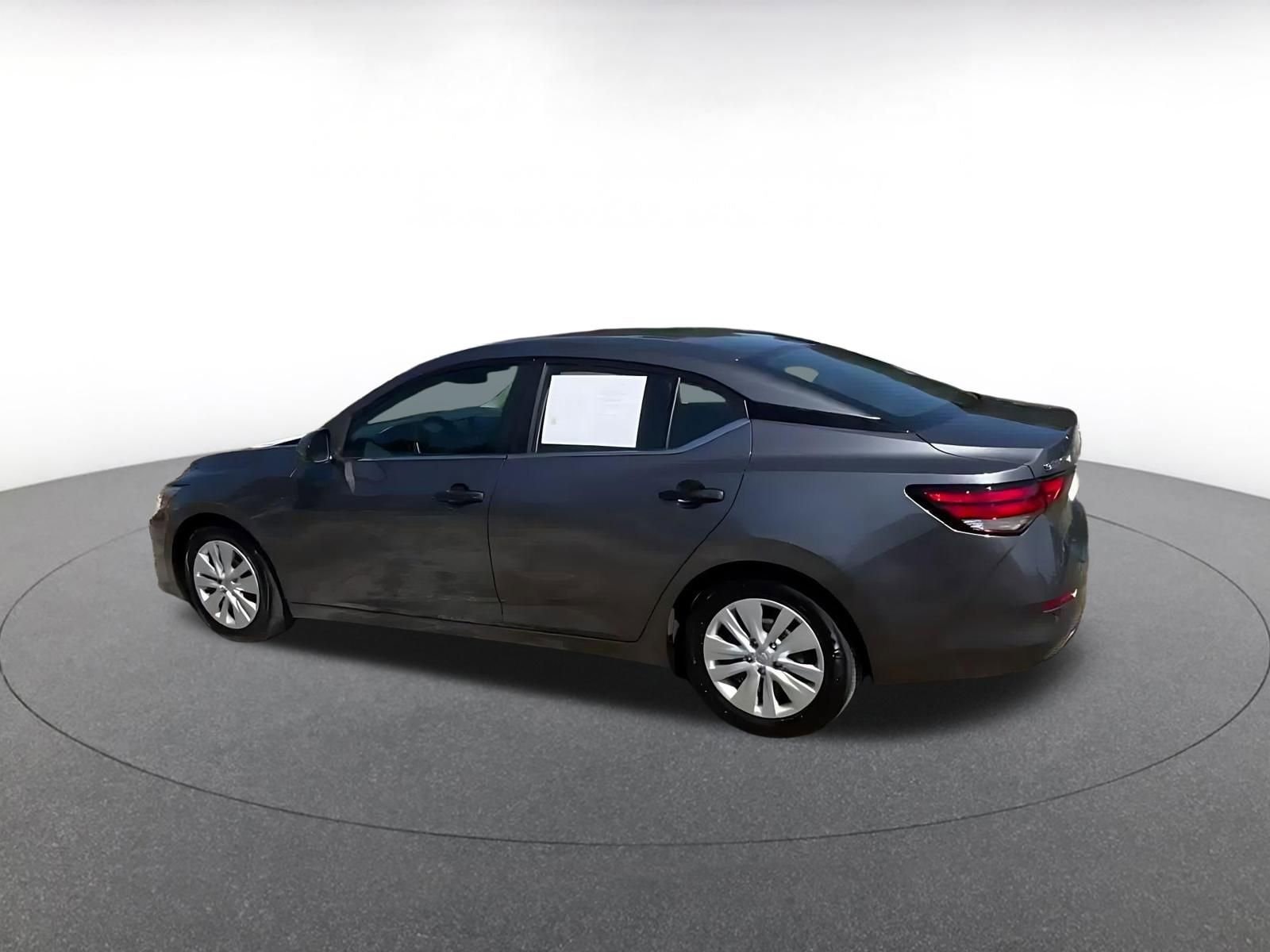 Thumbnail: 2025 Nissan Sentra - 10