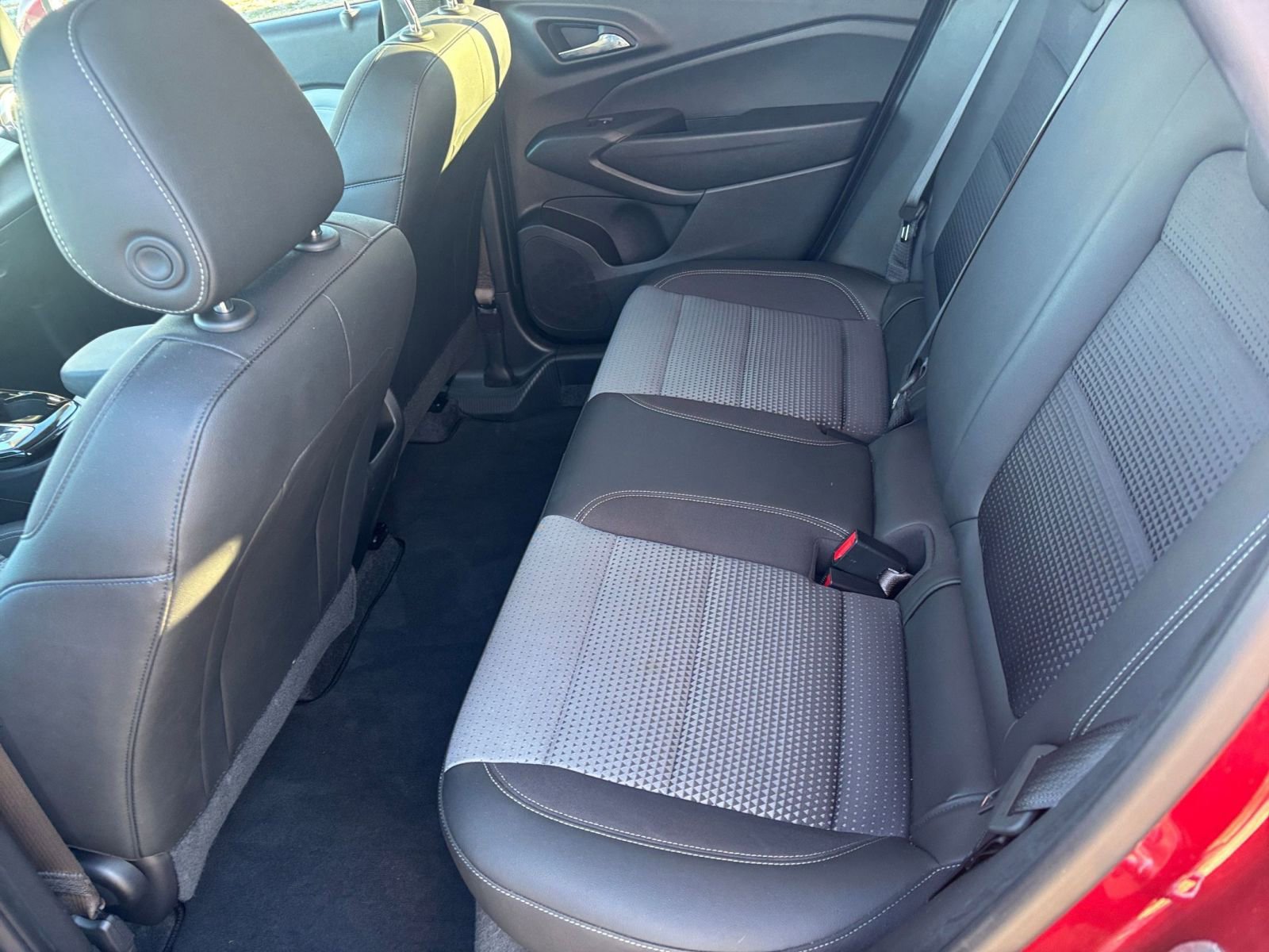 Thumbnail: 2025 Chevrolet Trax - 25