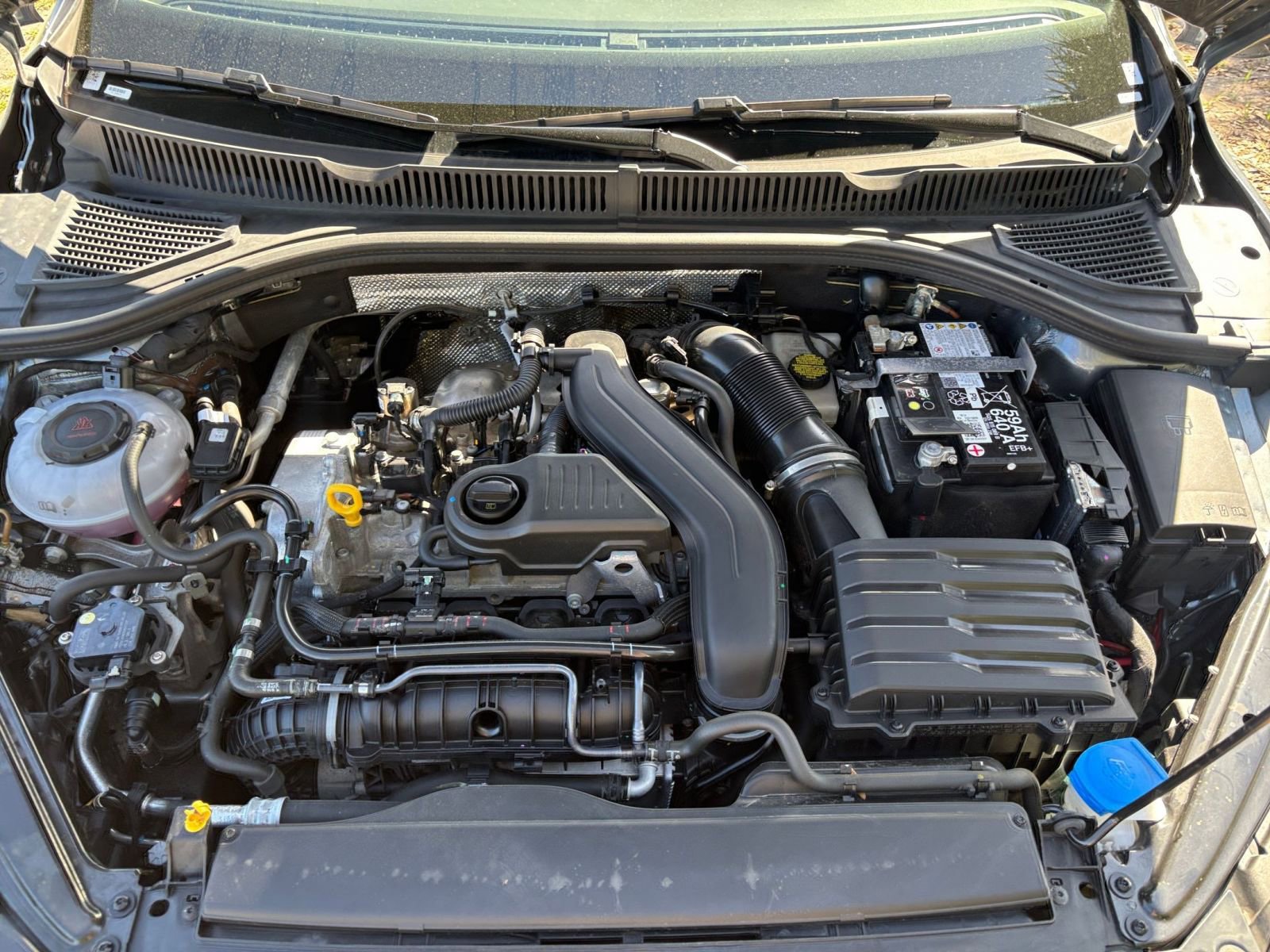 Thumbnail: 2025 Volkswagen Jetta - 32