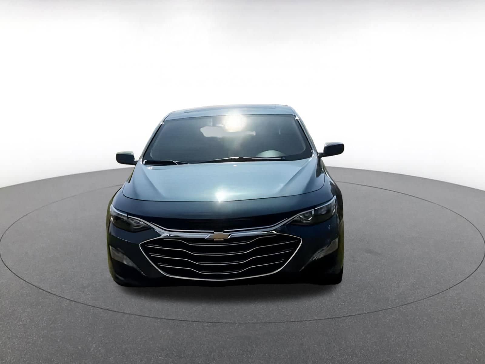 Thumbnail: 2024 Chevrolet Malibu - 3