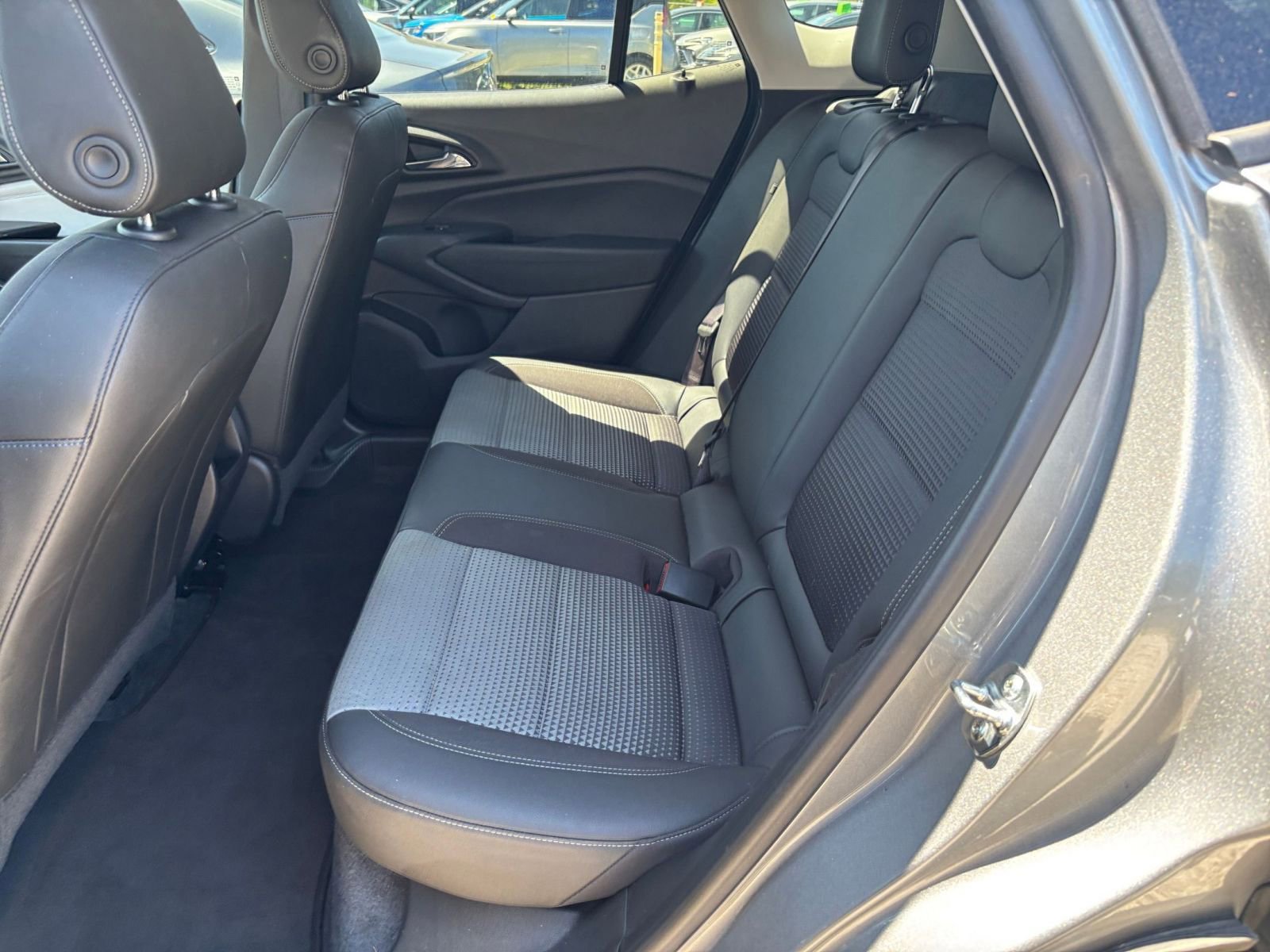 Thumbnail: 2025 Chevrolet Trax - 28