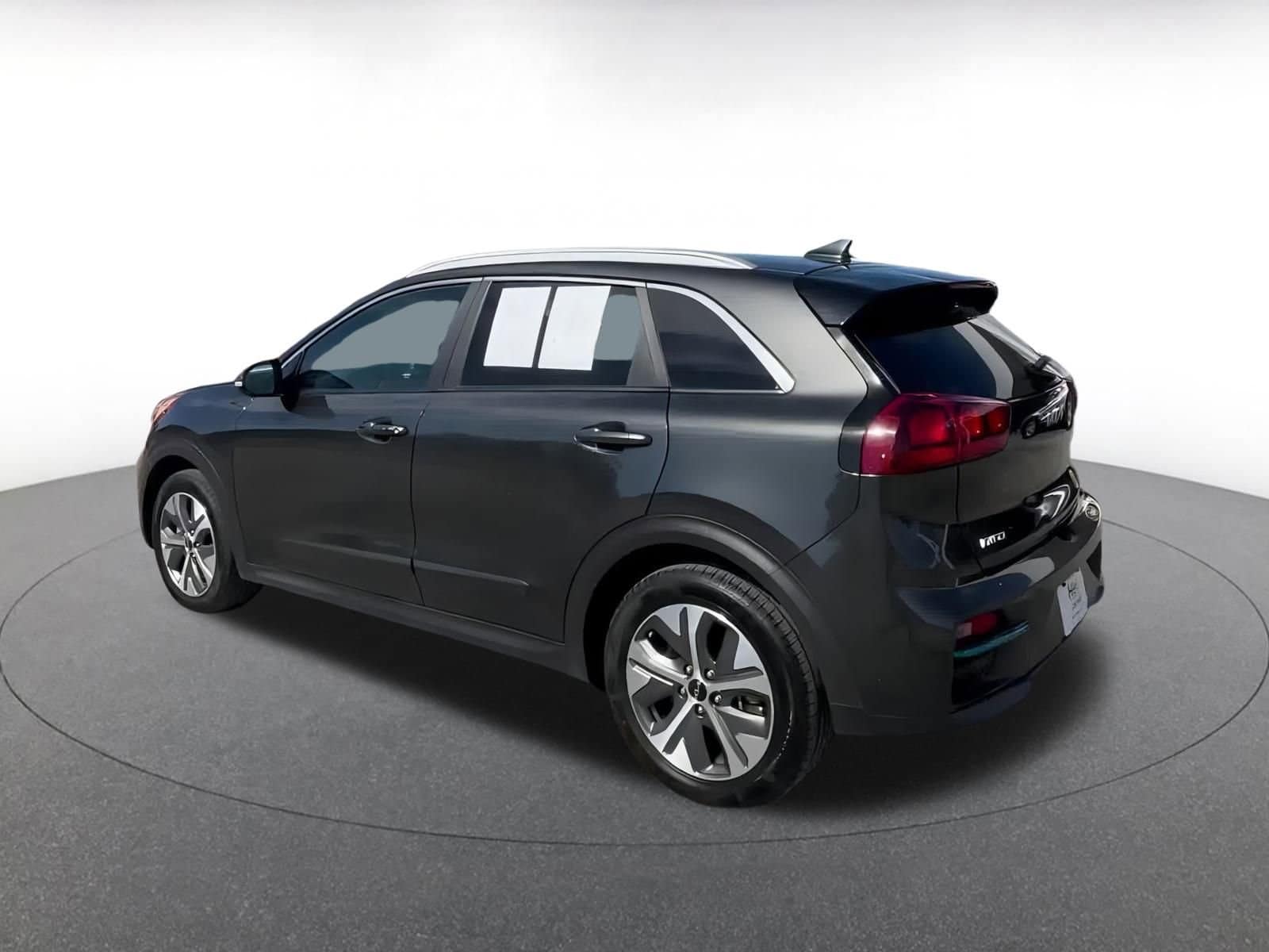 Thumbnail: 2022 Kia Niro - 10