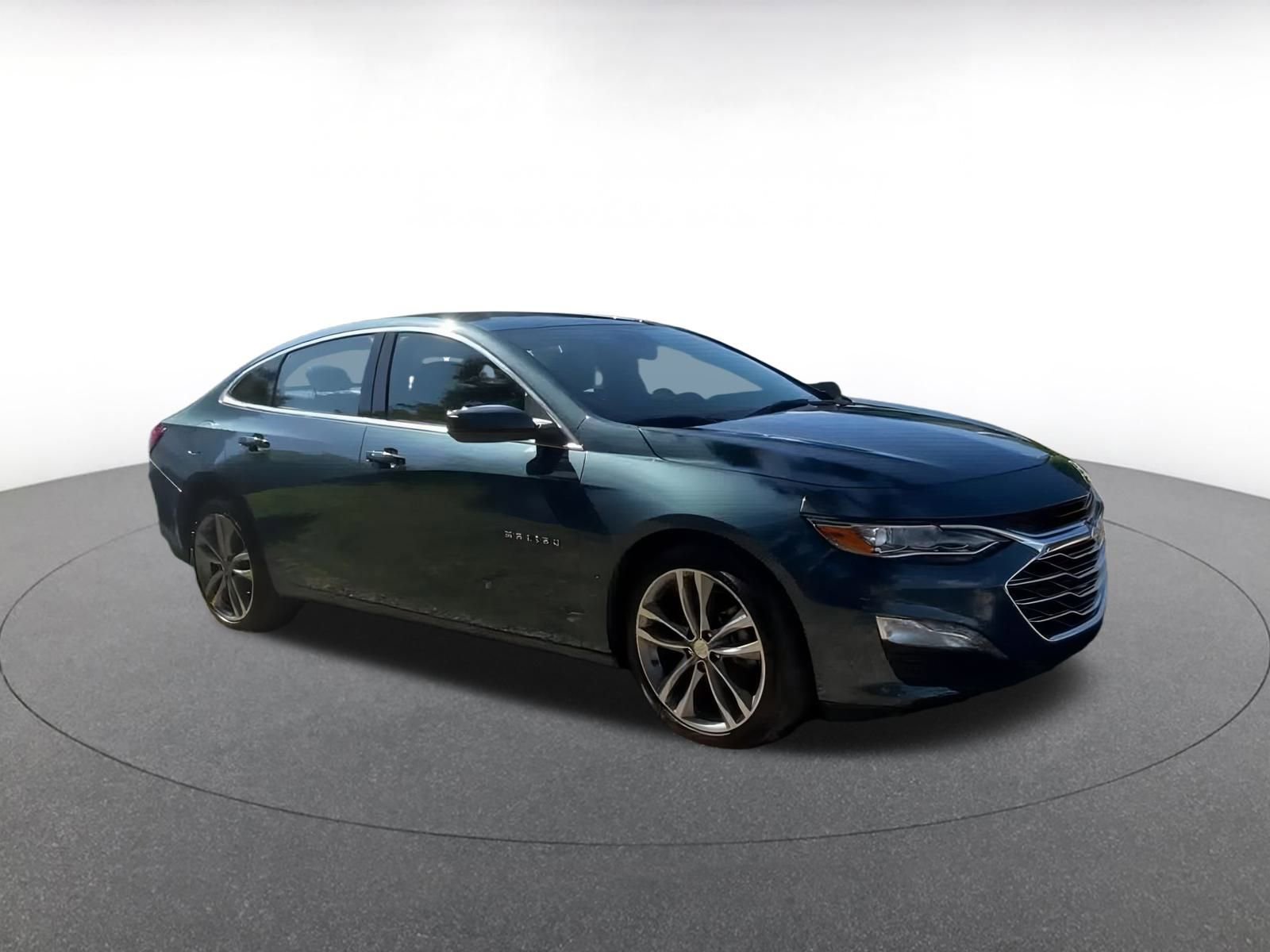 Thumbnail: 2024 Chevrolet Malibu - 2