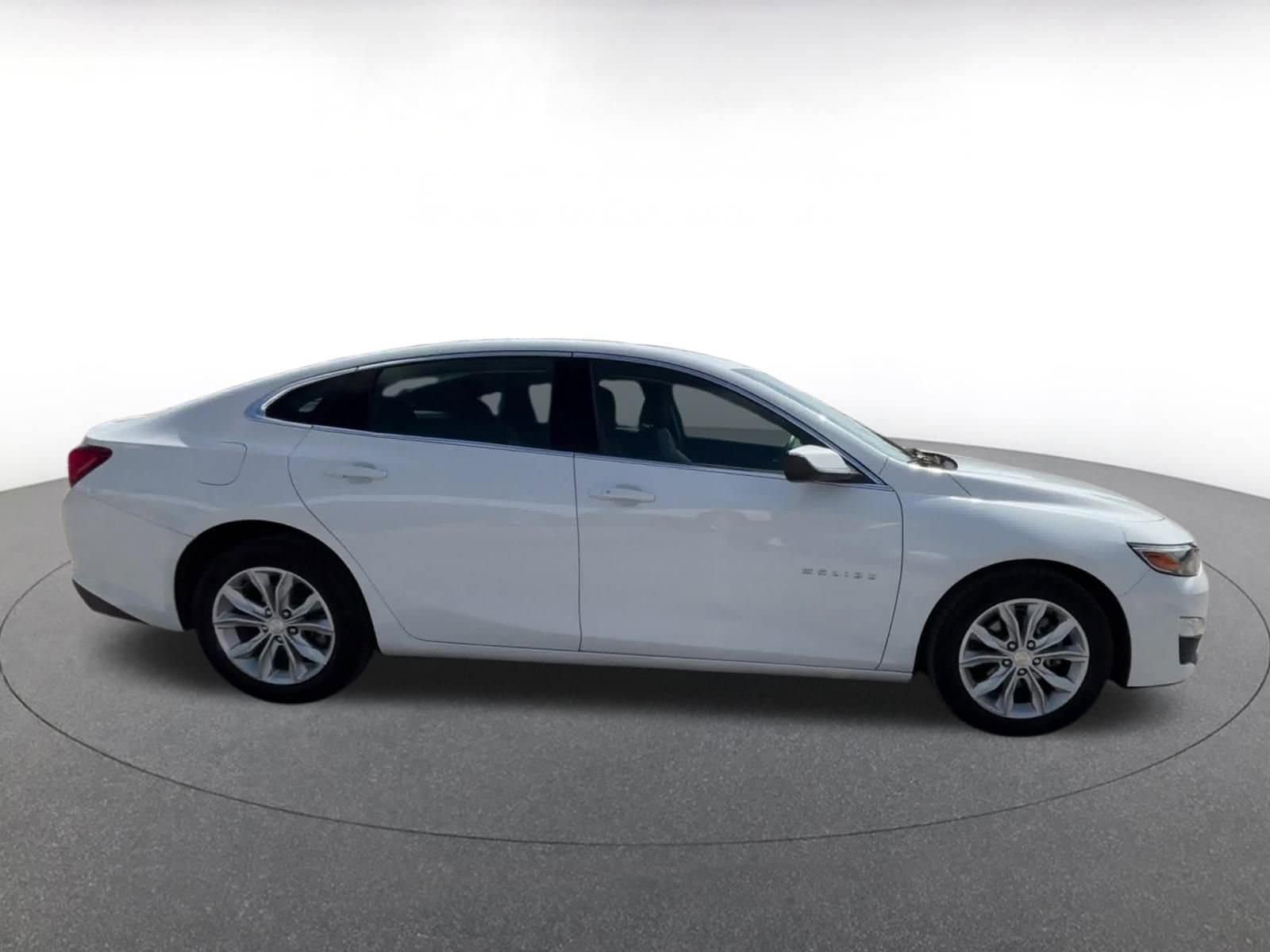 Thumbnail: 2024 Chevrolet Malibu - 16