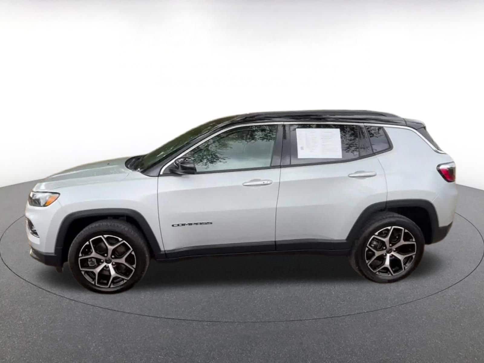Thumbnail: 2025 Jeep Compass - 9