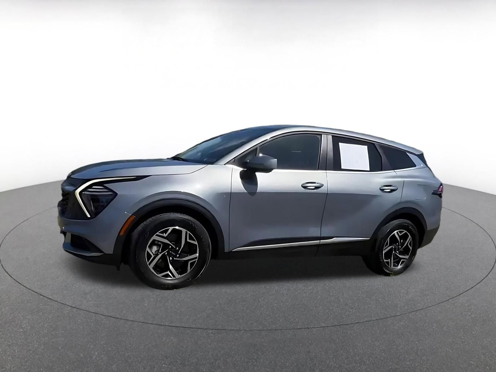 Thumbnail: 2025 Kia Sportage - 8