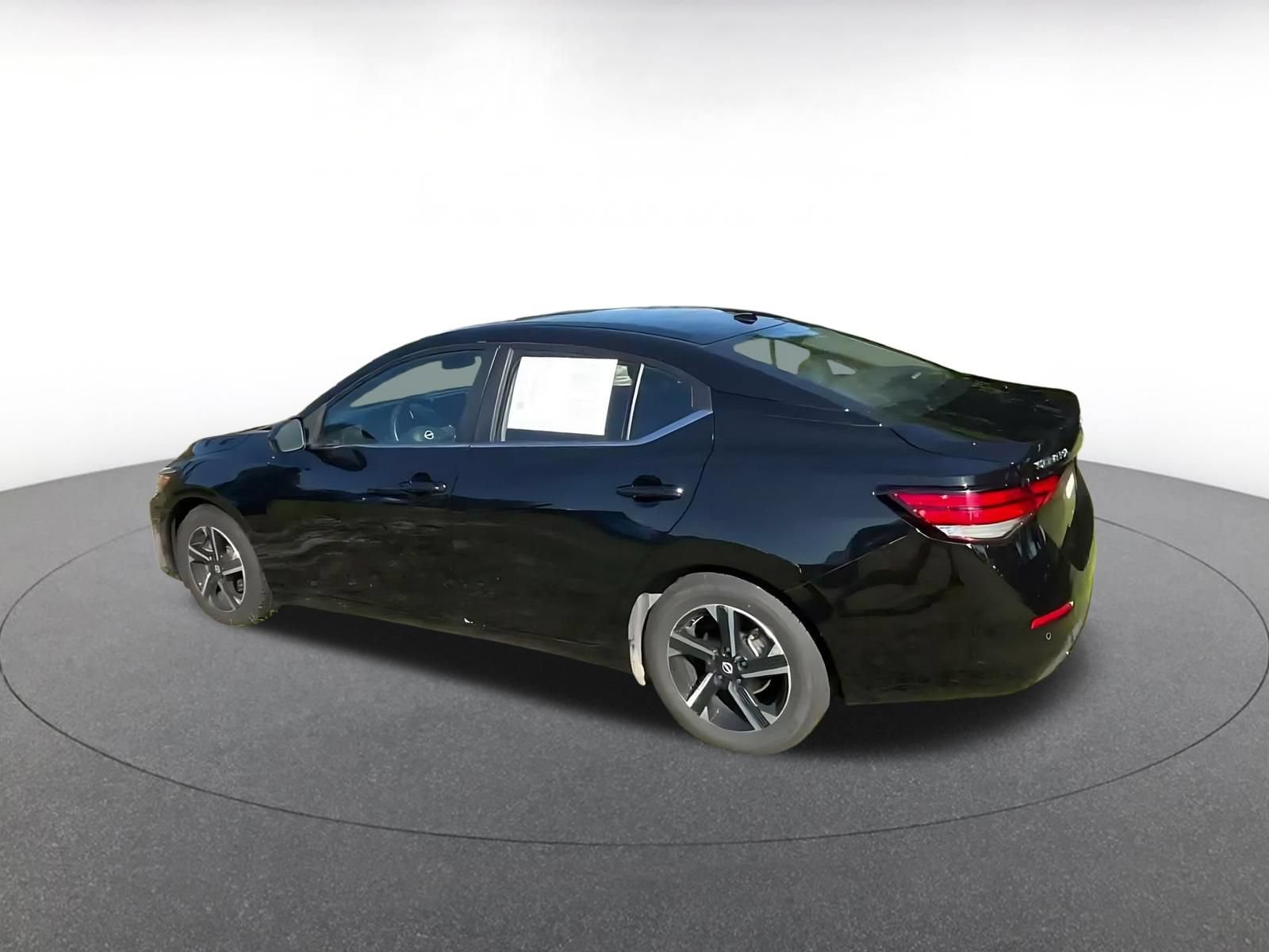 Thumbnail: 2025 Nissan Sentra - 10