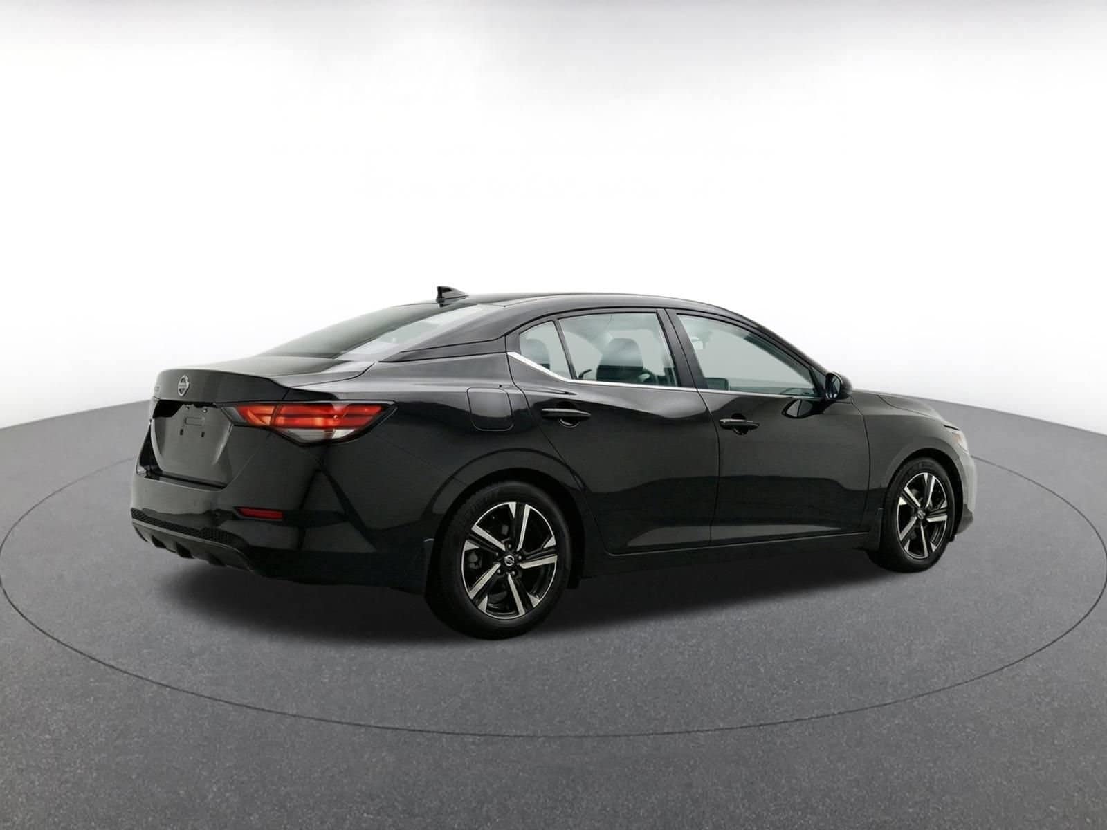 Thumbnail: 2025 Nissan Sentra - 11