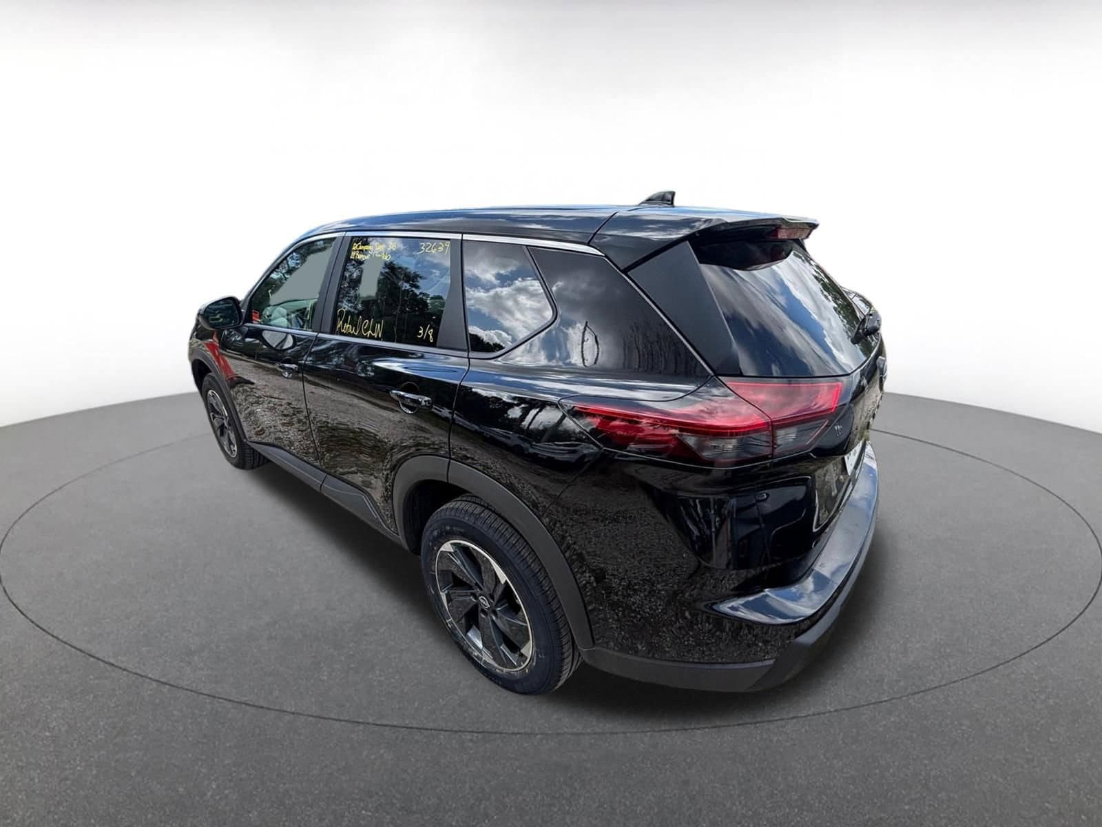 Thumbnail: 2025 Nissan Rogue - 4