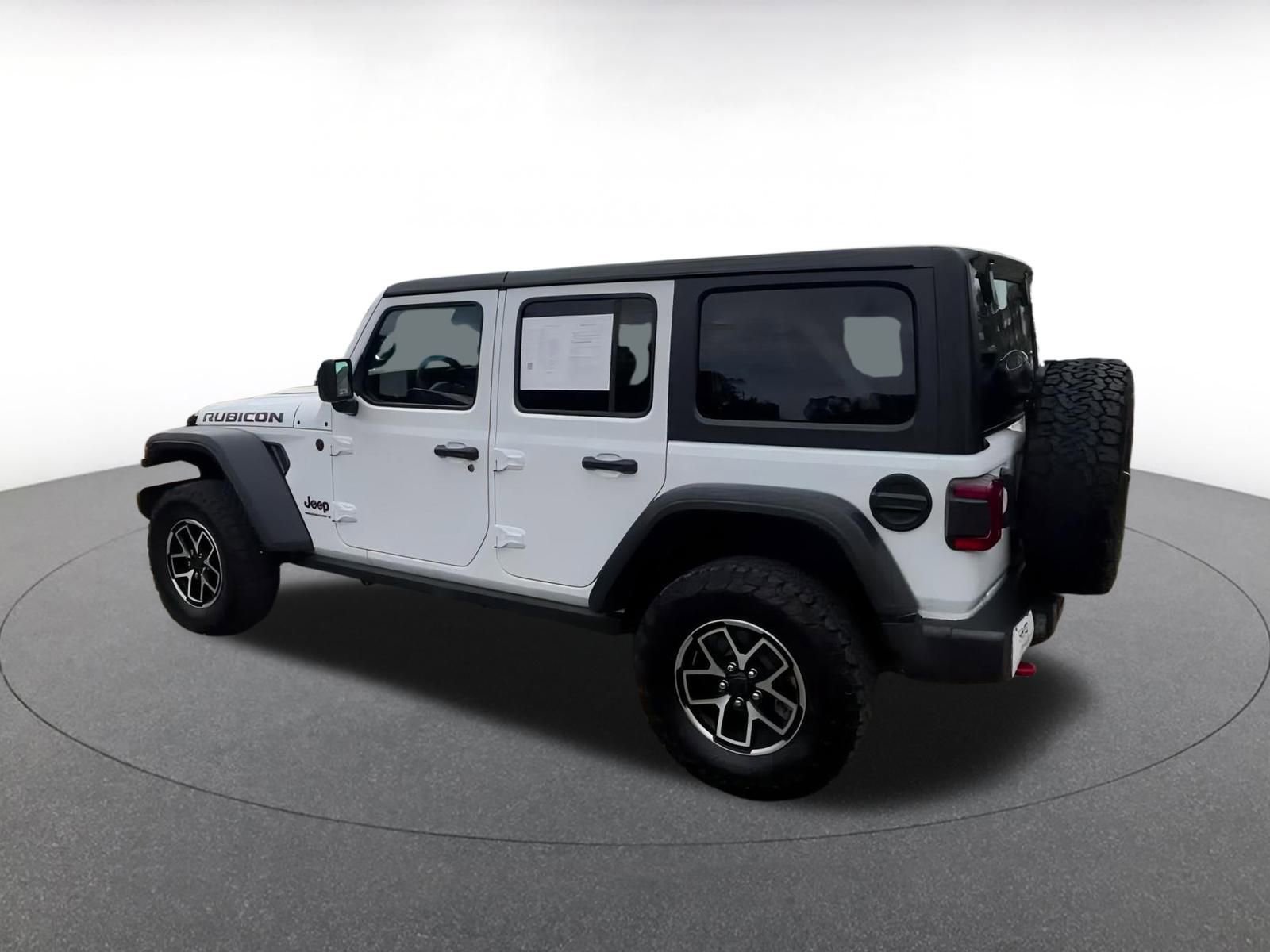 Thumbnail: 2025 Jeep Wrangler - 10