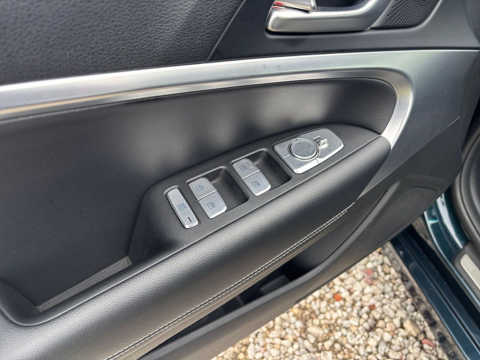 Thumbnail: 2025 Genesis G70 - 18