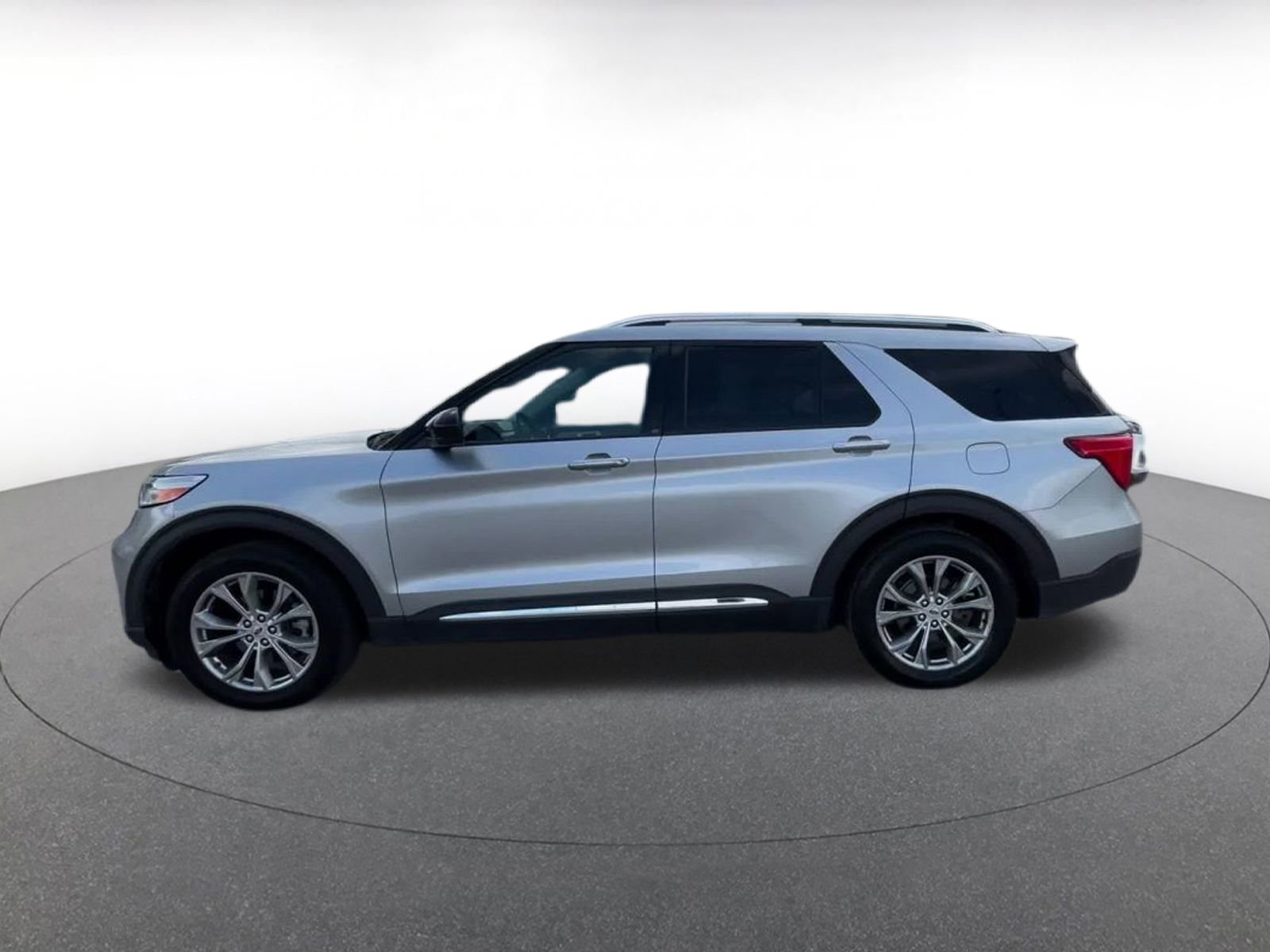 Thumbnail: 2023 Ford Explorer - 9