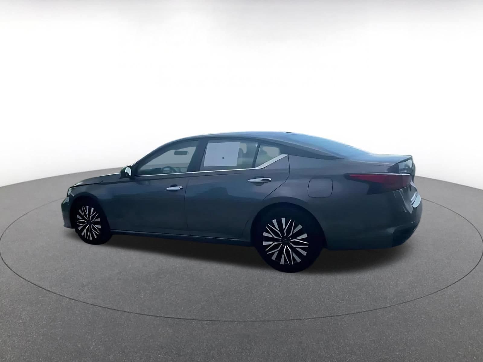 Thumbnail: 2025 Nissan Altima - 10
