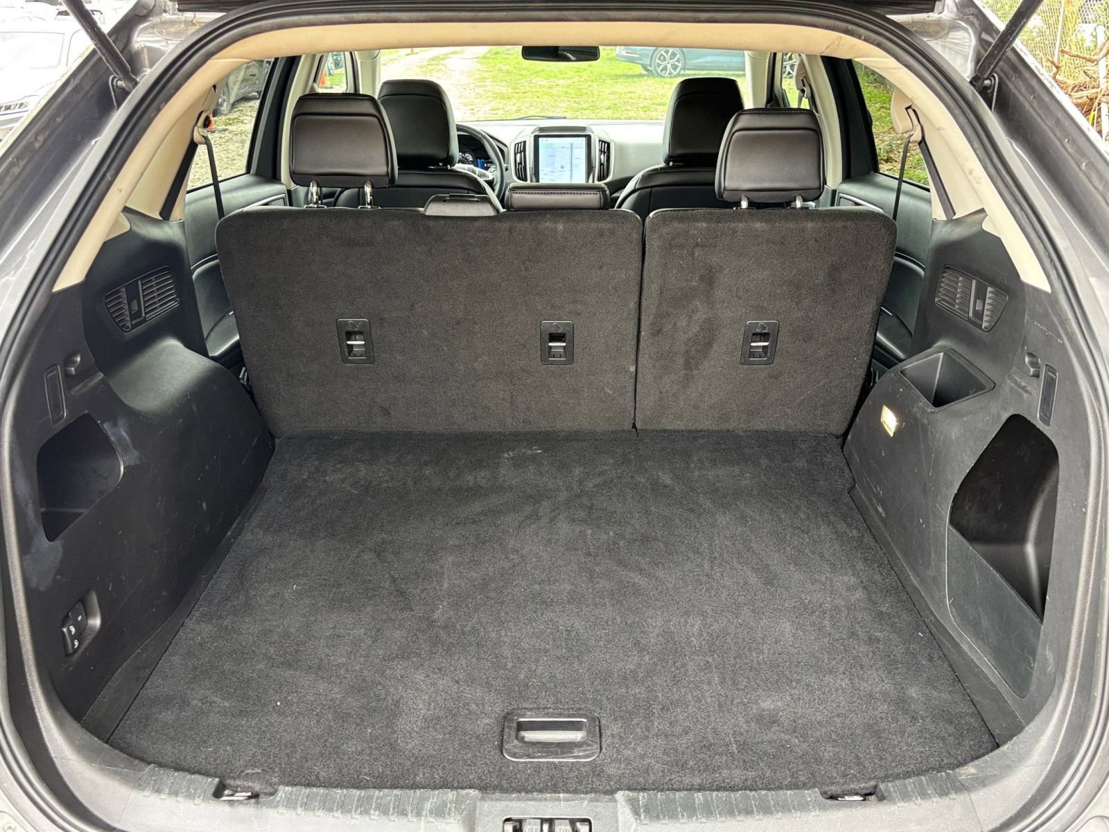 Thumbnail: 2024 Ford Edge - 32