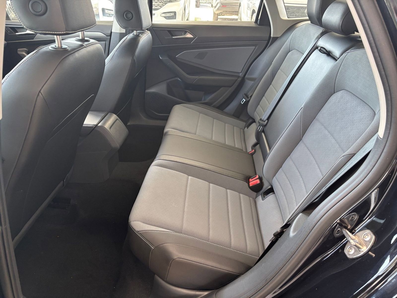 Thumbnail: 2025 Volkswagen Jetta - 24