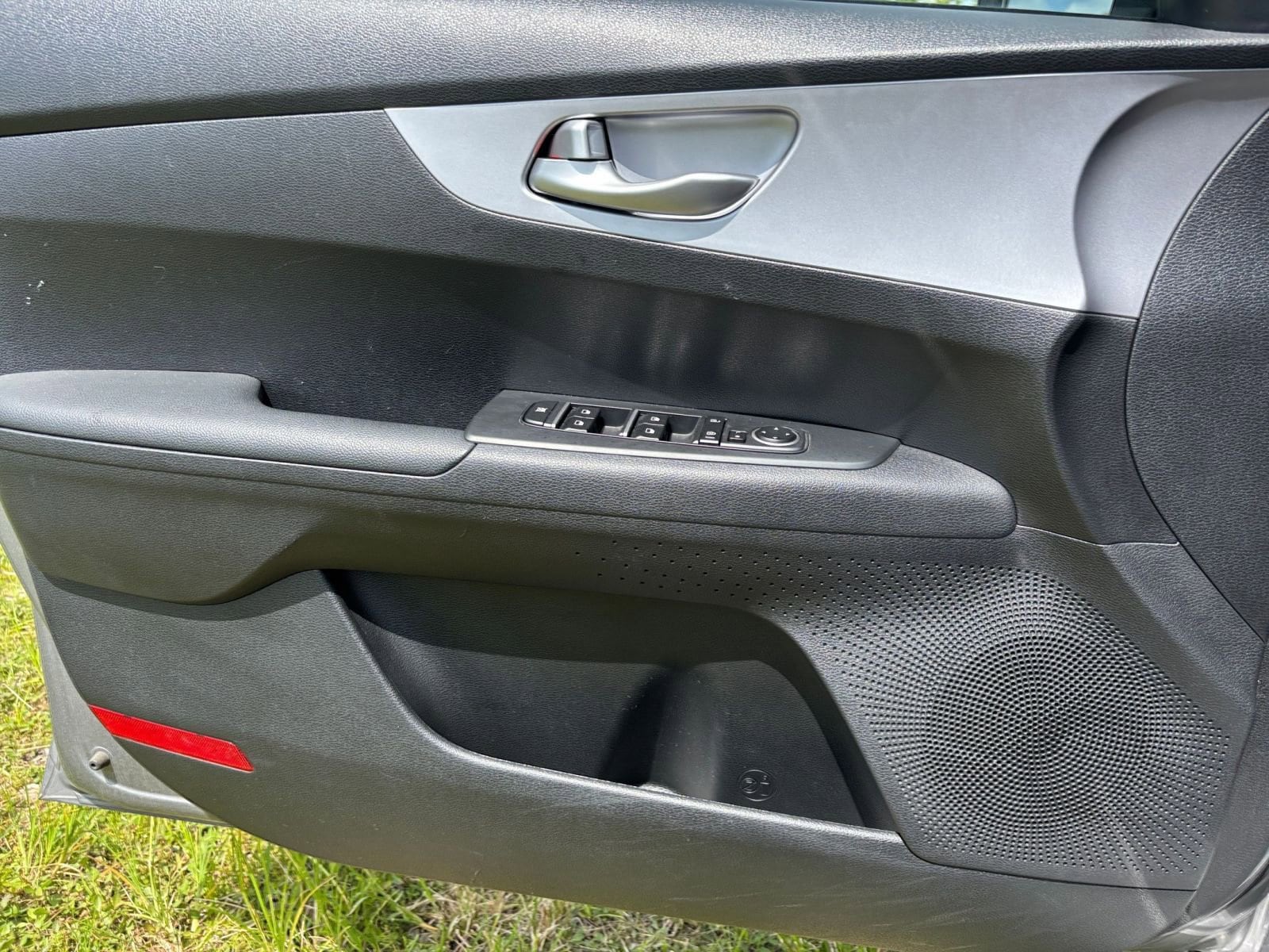 Thumbnail: 2024 Kia Forte - 16