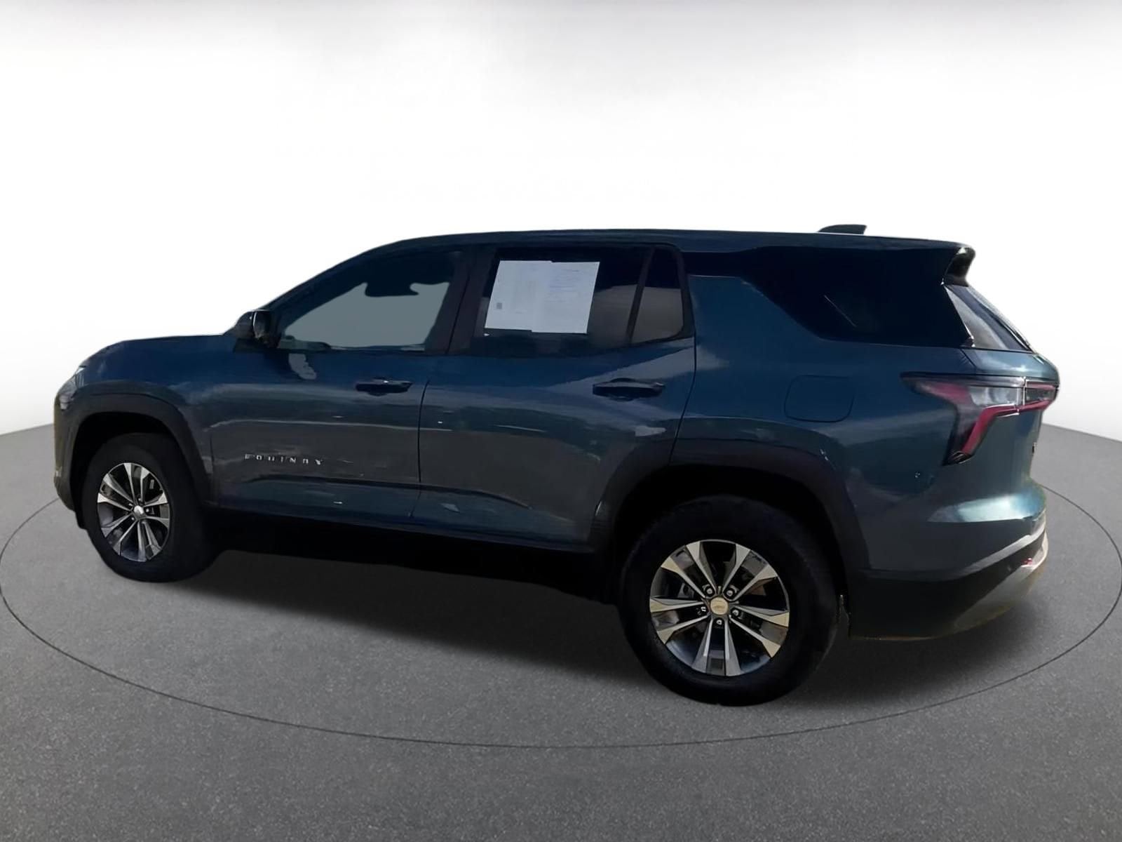 Thumbnail: 2025 Chevrolet Equinox - 10