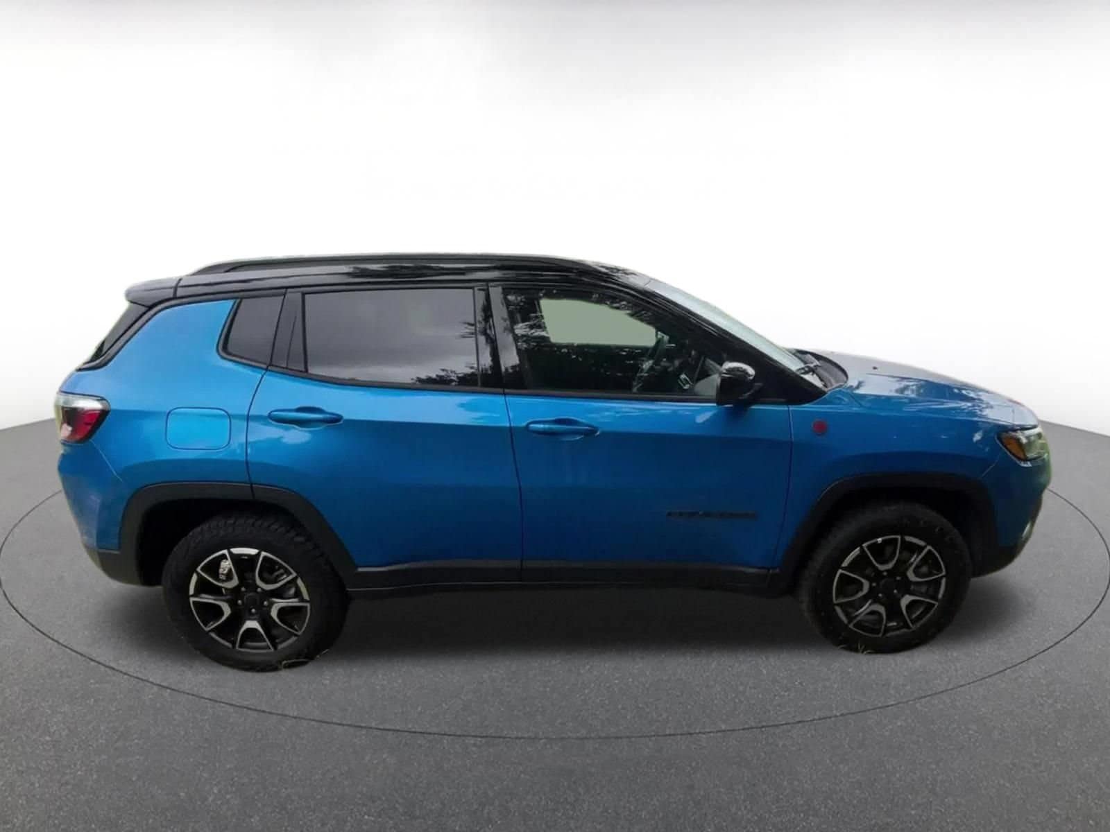 Thumbnail: 2025 Jeep Compass - 15