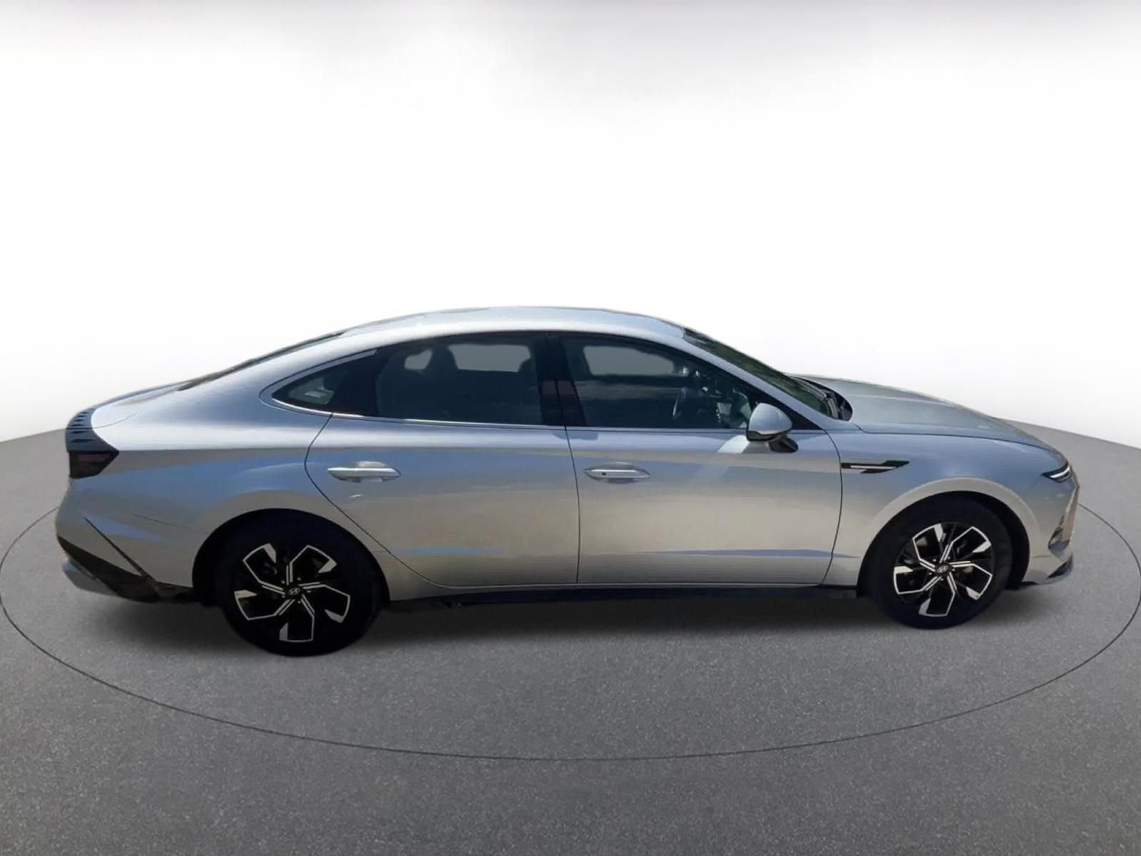 Thumbnail: 2025 Hyundai Sonata - 16