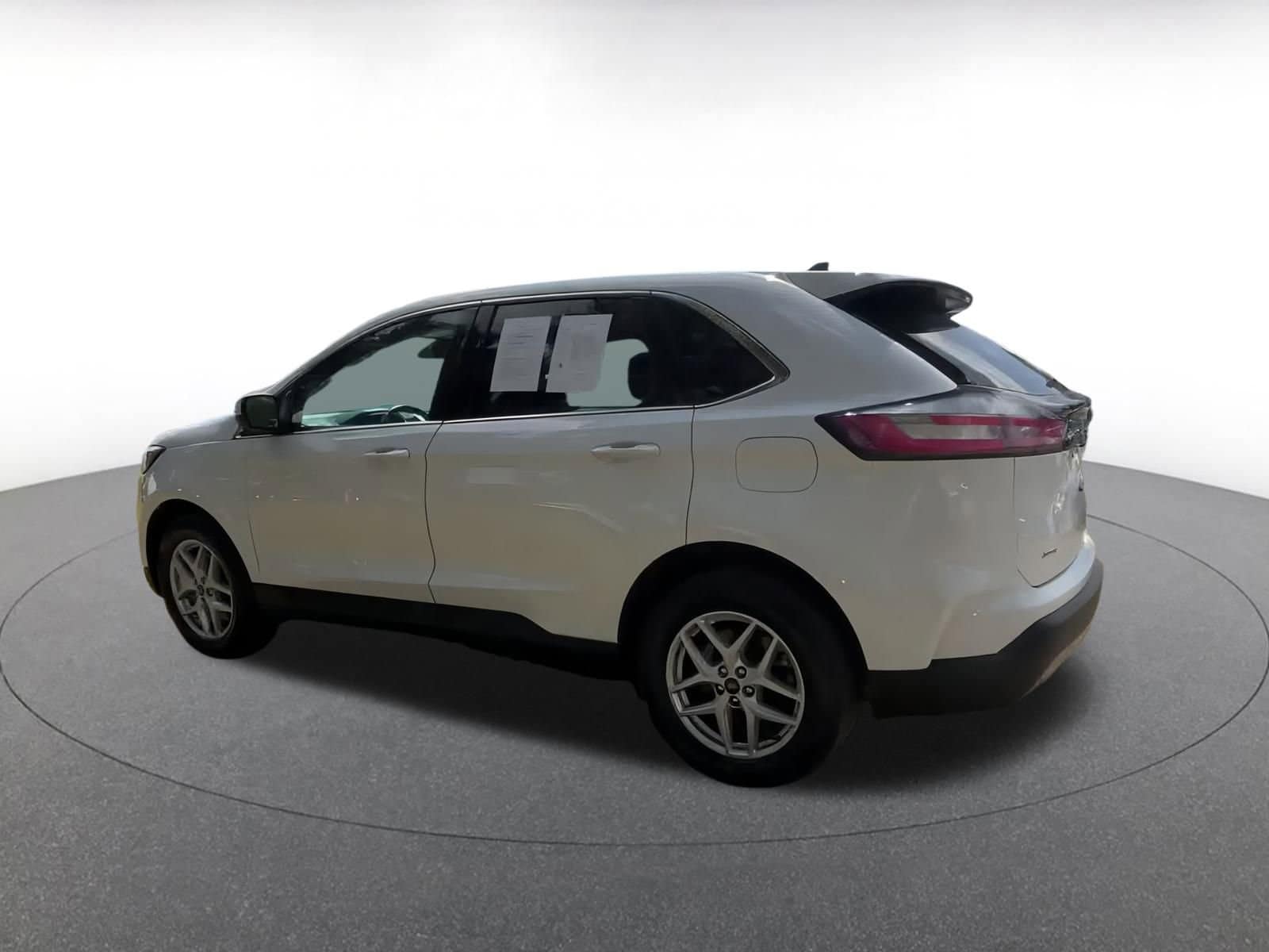 Thumbnail: 2022 Ford Edge - 10