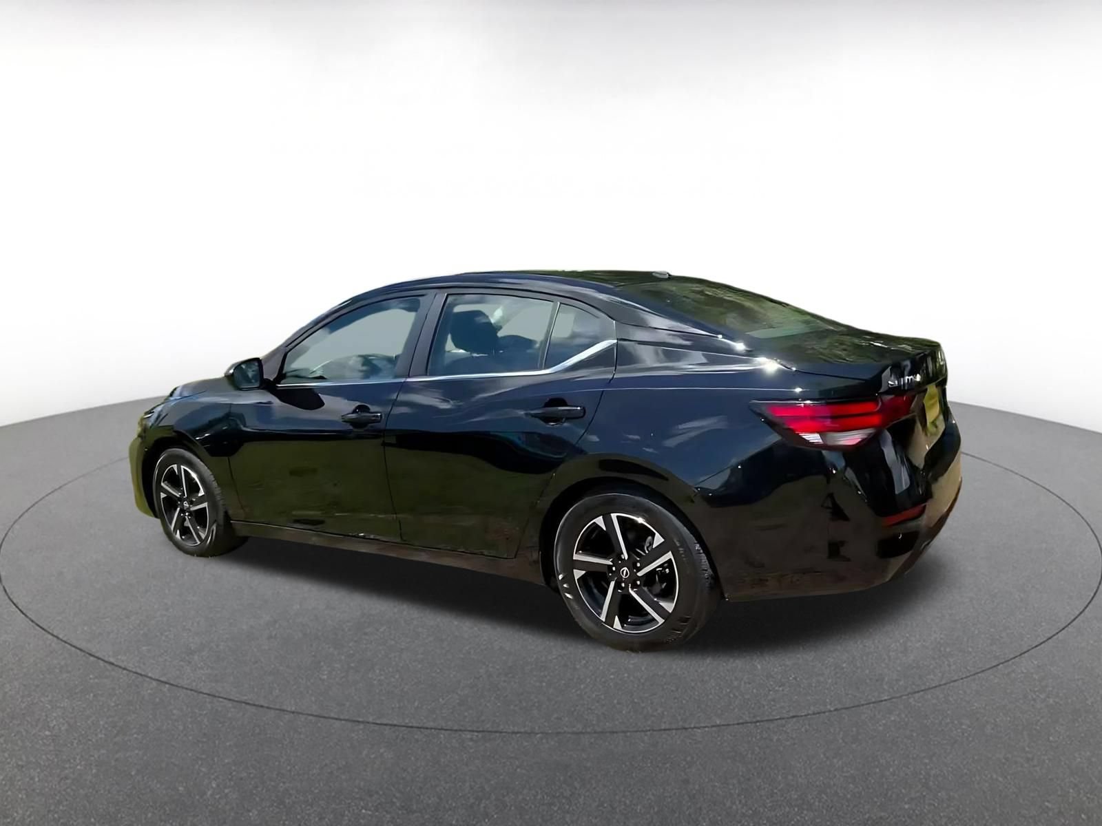 Thumbnail: 2025 Nissan Sentra - 9