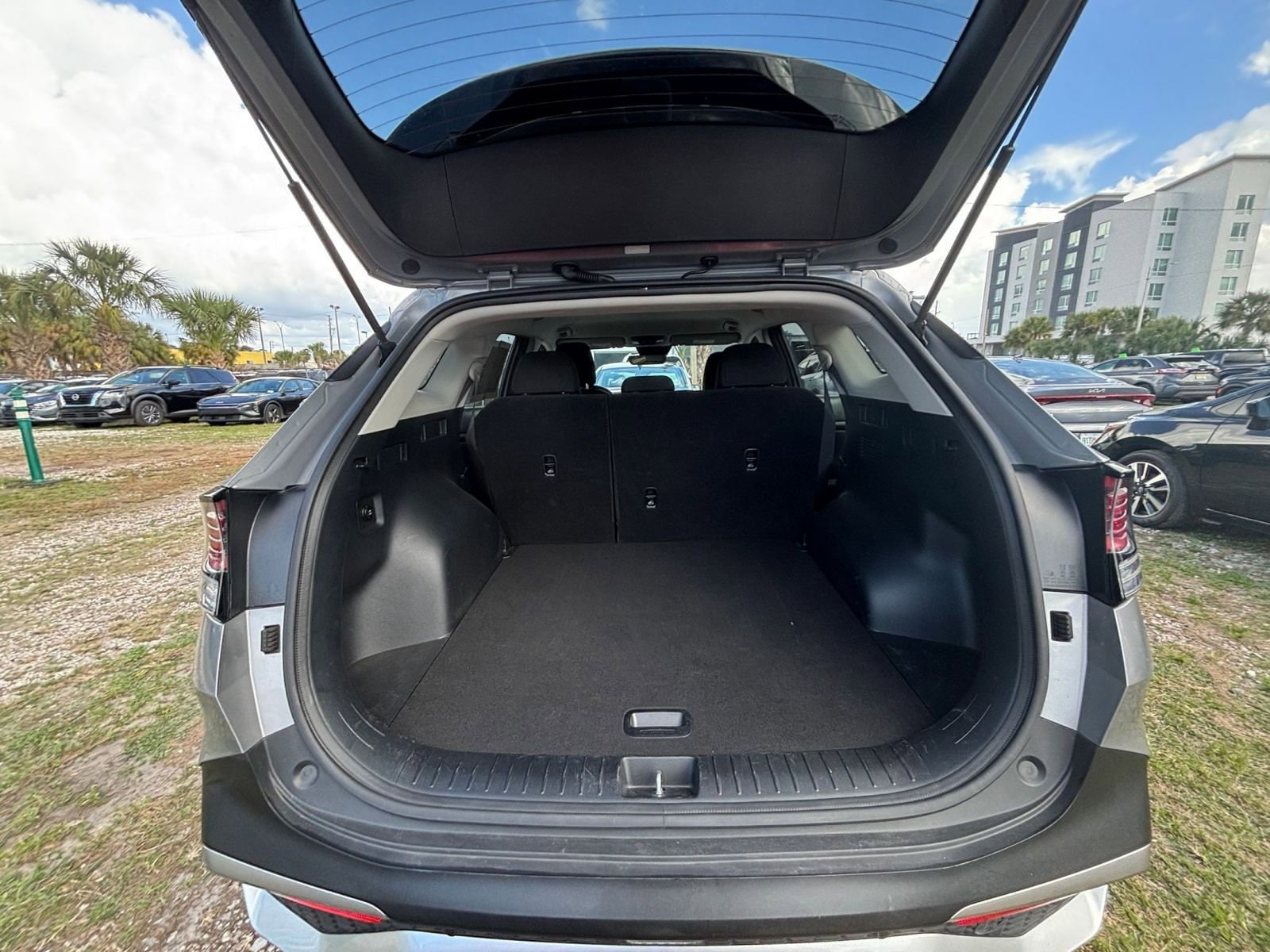 Thumbnail: 2025 Kia Sportage - 31