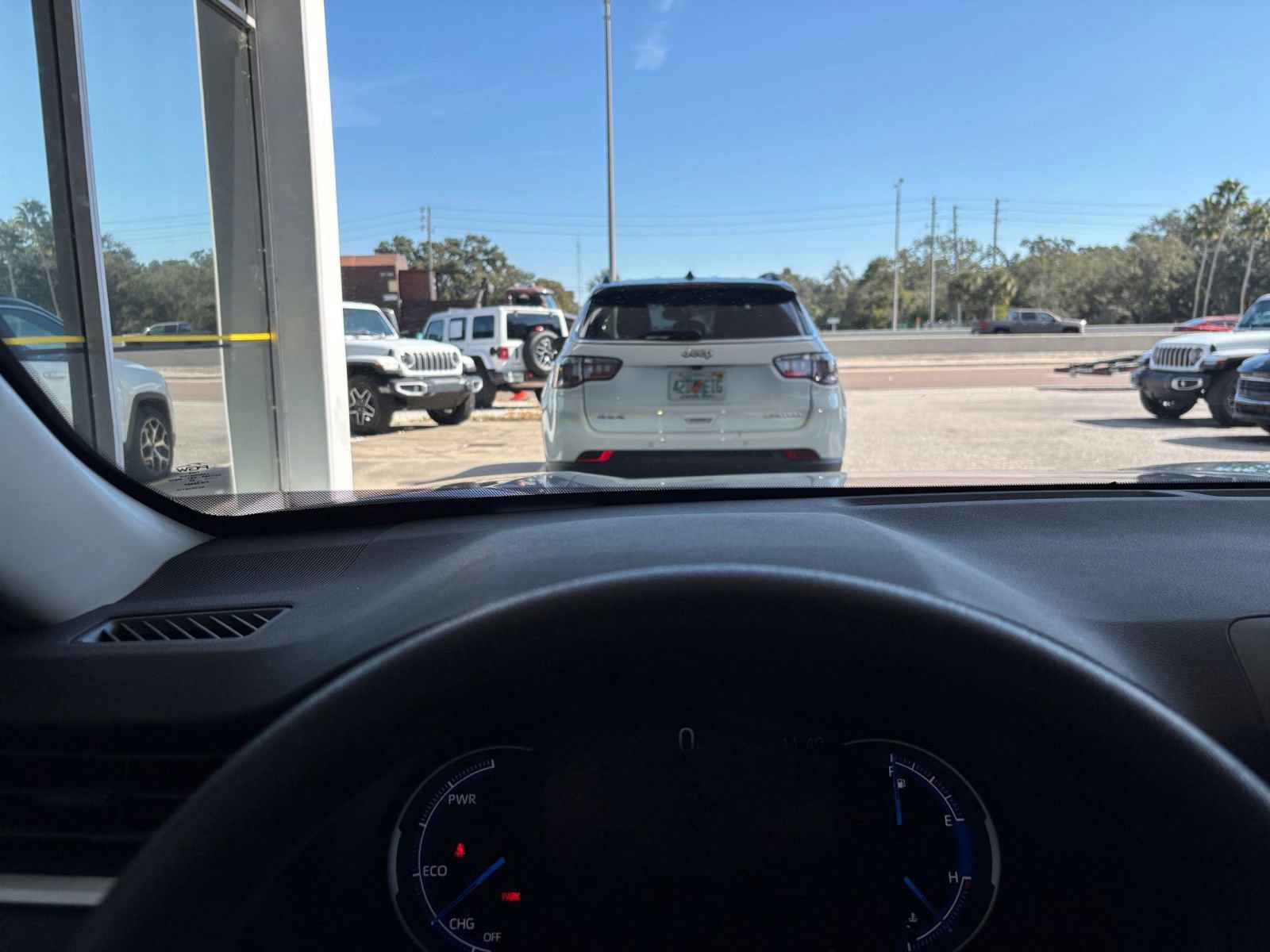 Thumbnail: 2025 Toyota RAV4 - 34