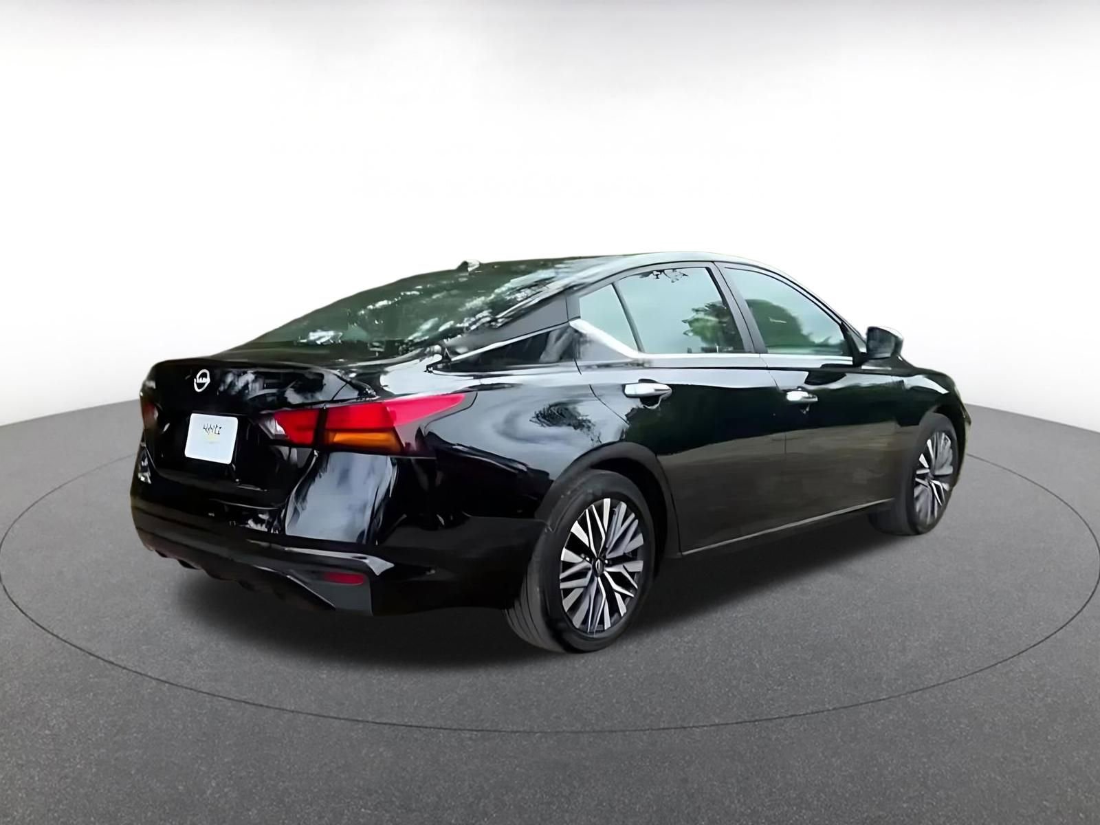 Thumbnail: 2025 Nissan Altima - 15