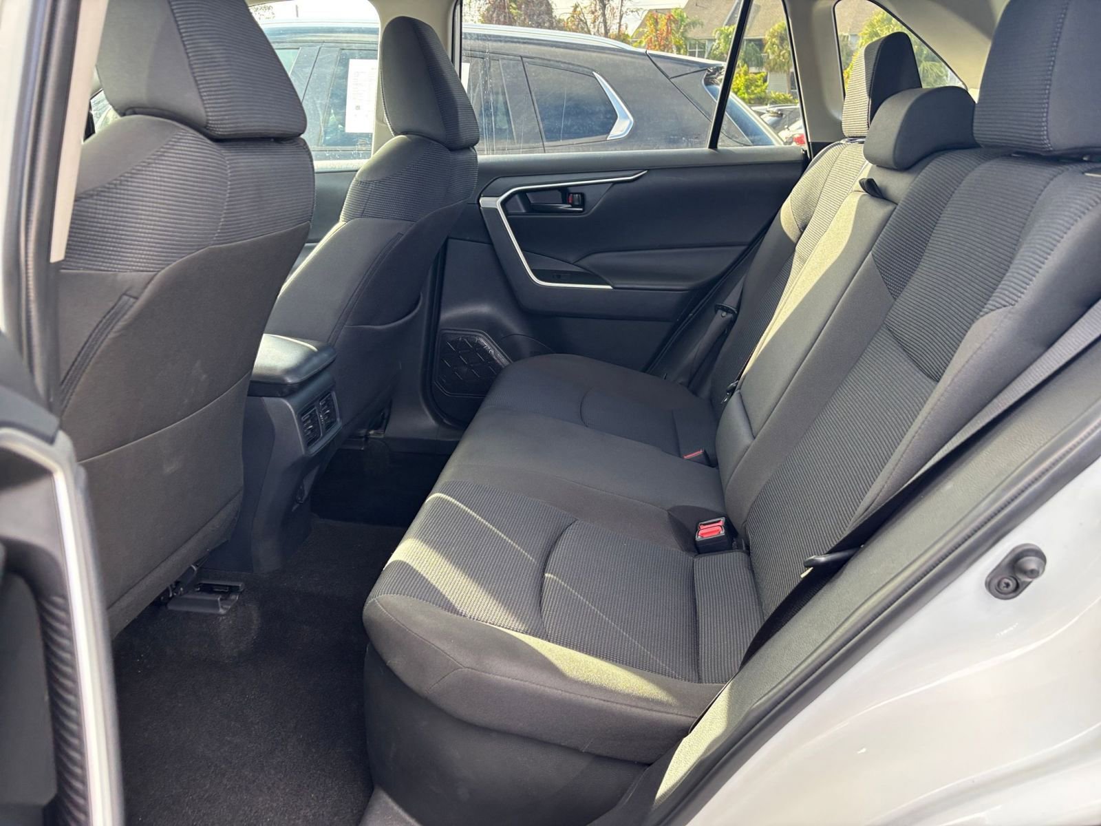 Thumbnail: 2025 Toyota RAV4 - 27