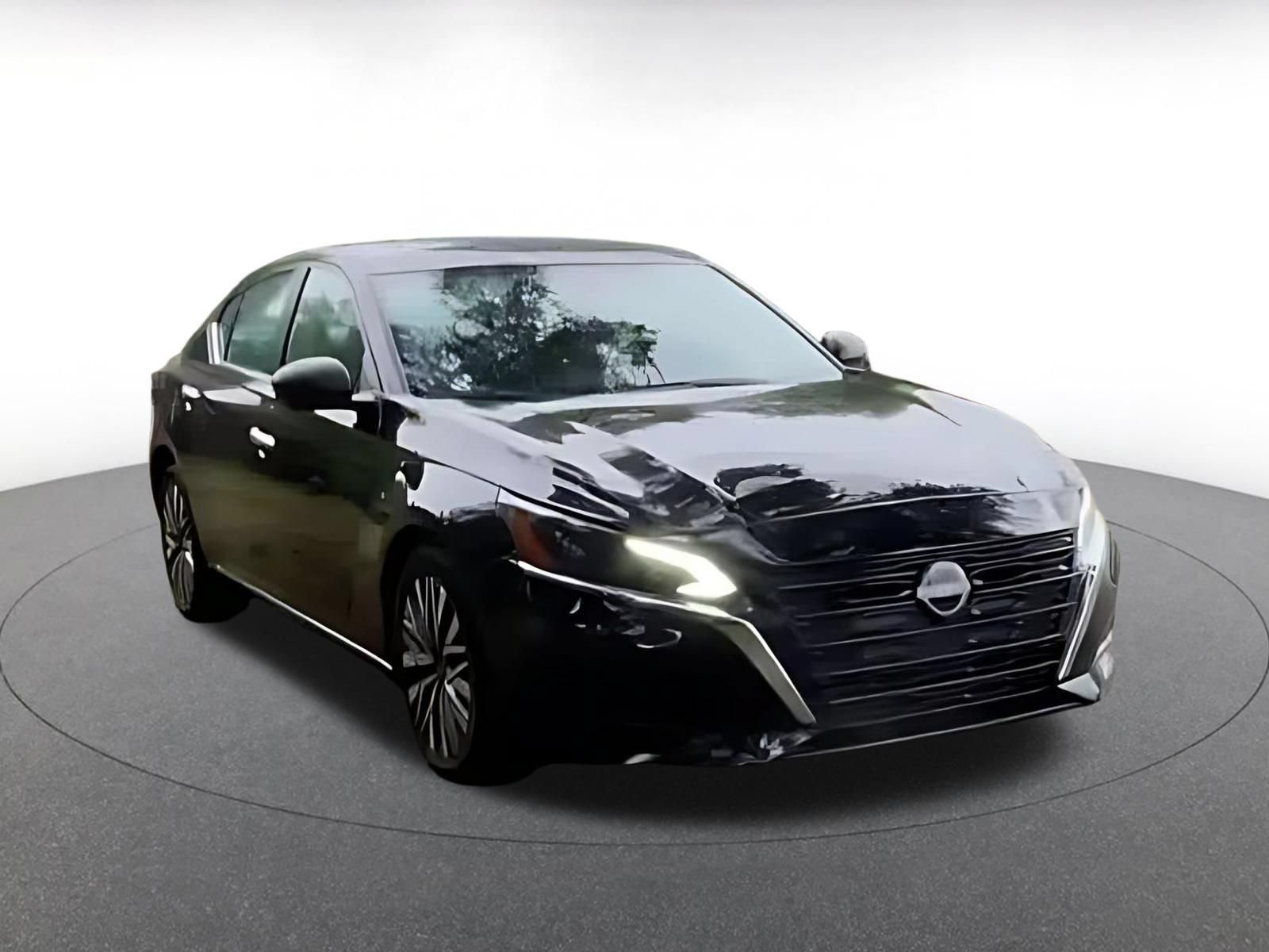 Thumbnail: 2025 Nissan Altima - 2
