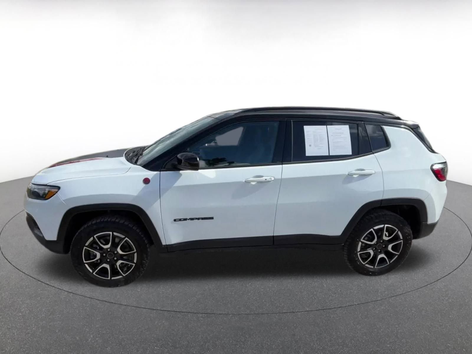 Thumbnail: 2025 Jeep Compass - 9