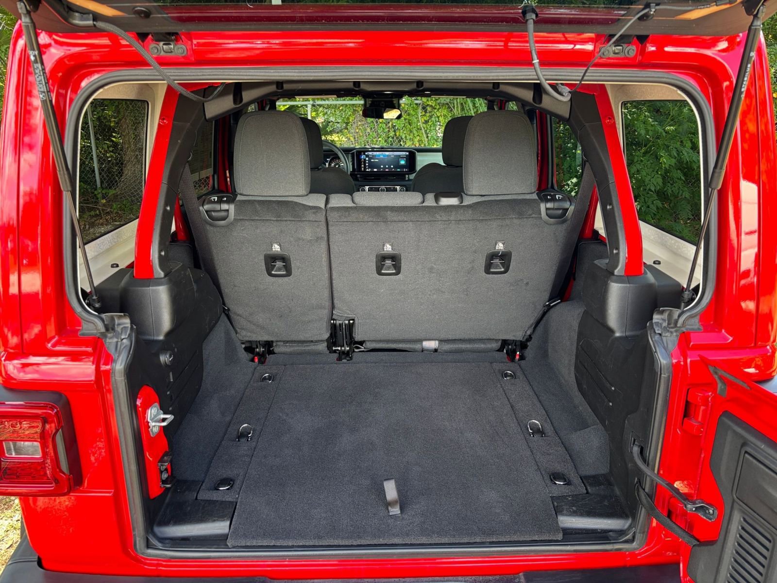 Thumbnail: 2025 Jeep Wrangler - 31