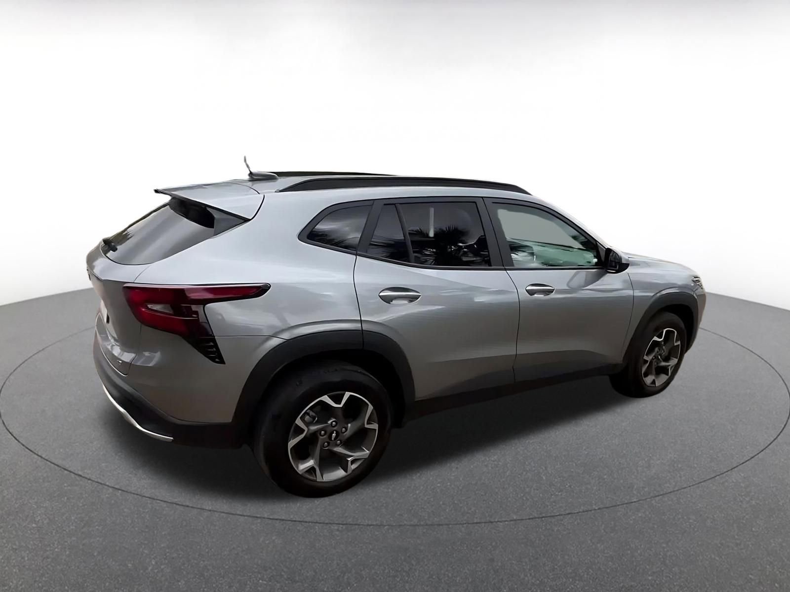 Thumbnail: 2025 Chevrolet Trax - 14