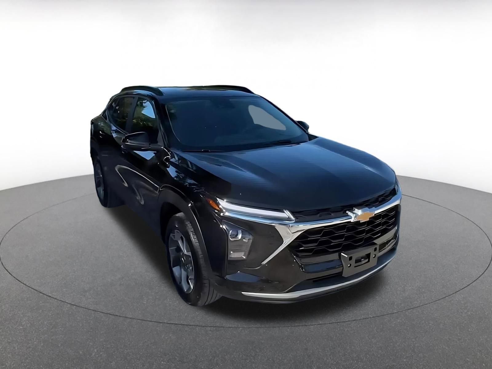 Thumbnail: 2025 Chevrolet Trax - 3