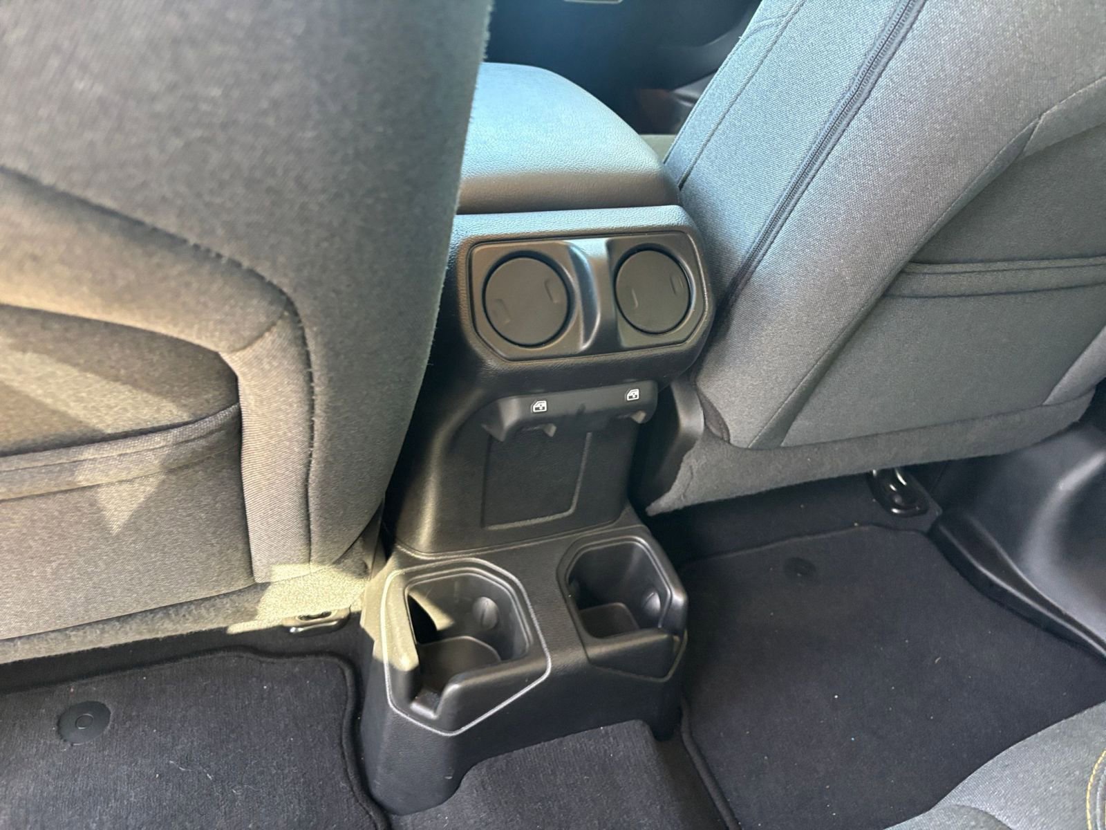 Thumbnail: 2025 Jeep Wrangler - 23