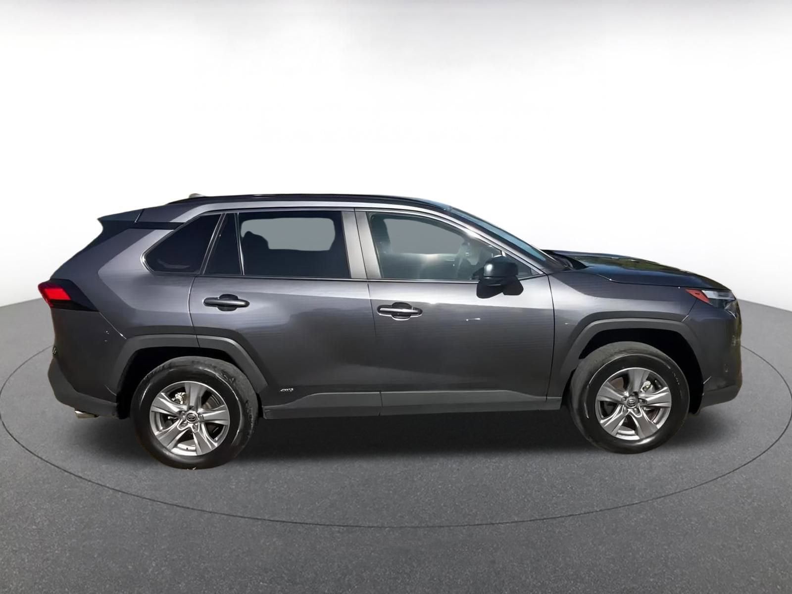 Thumbnail: 2025 Toyota RAV4 - 16