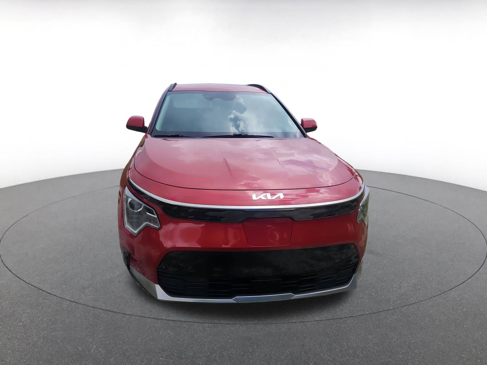 Thumbnail: 2023 Kia Niro - 2